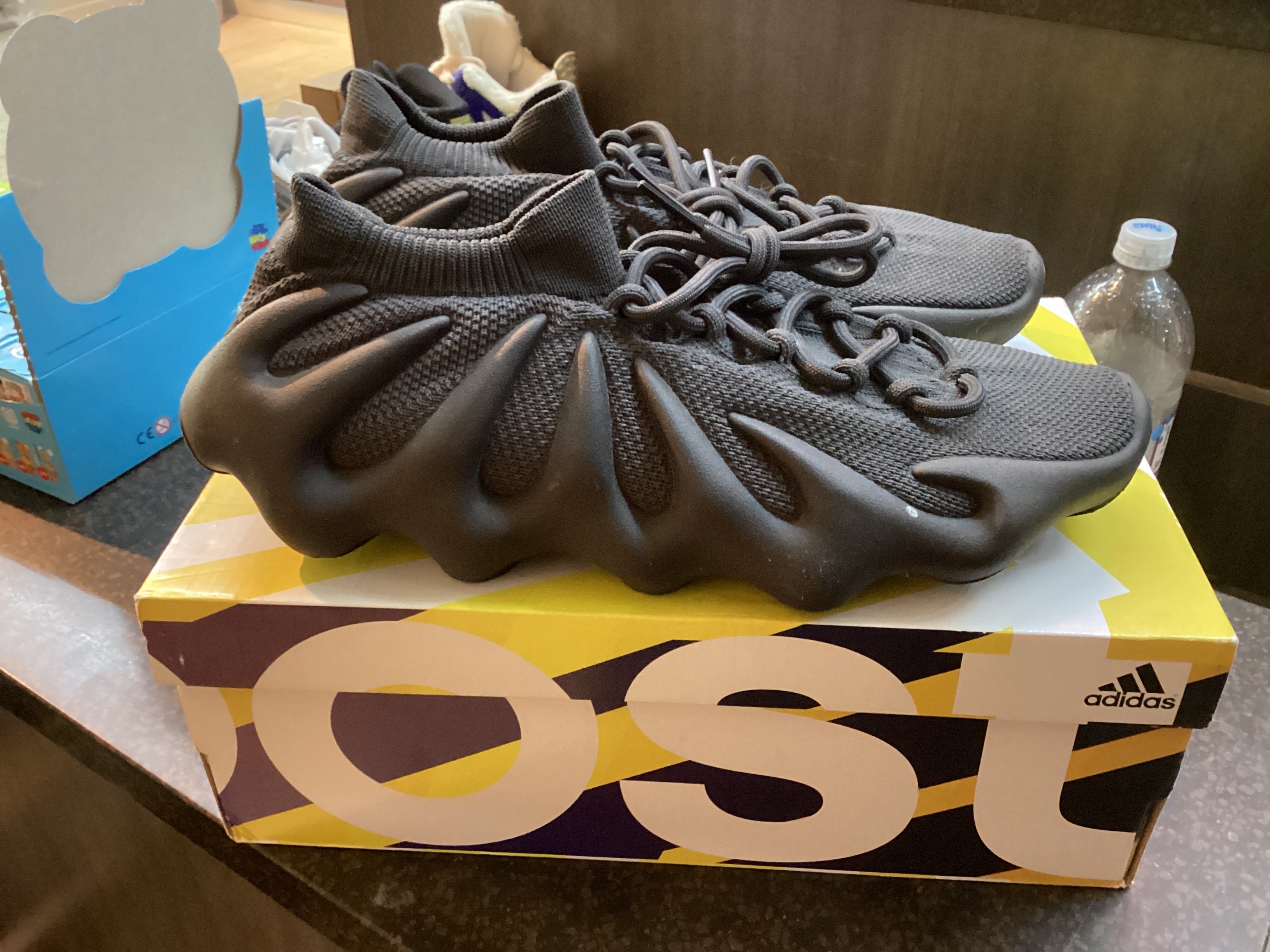 Yeezy 450 “Utility Black” Preowned Size 11 Rep Box