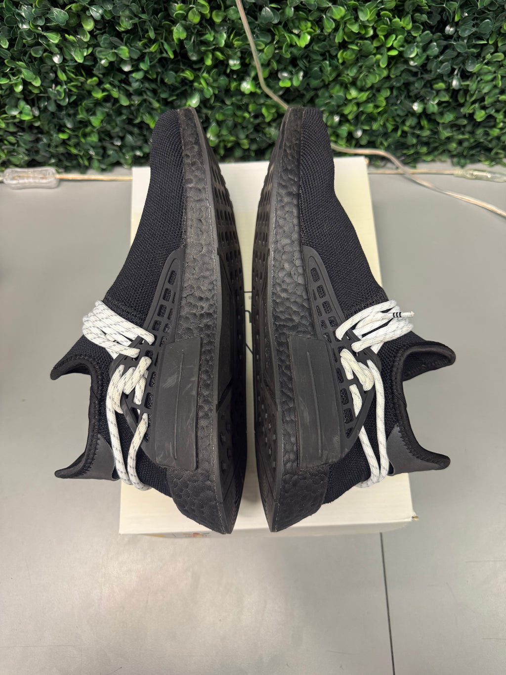 Adidas NMD Hu "Pharrell Black" Size 8.5 Preowned