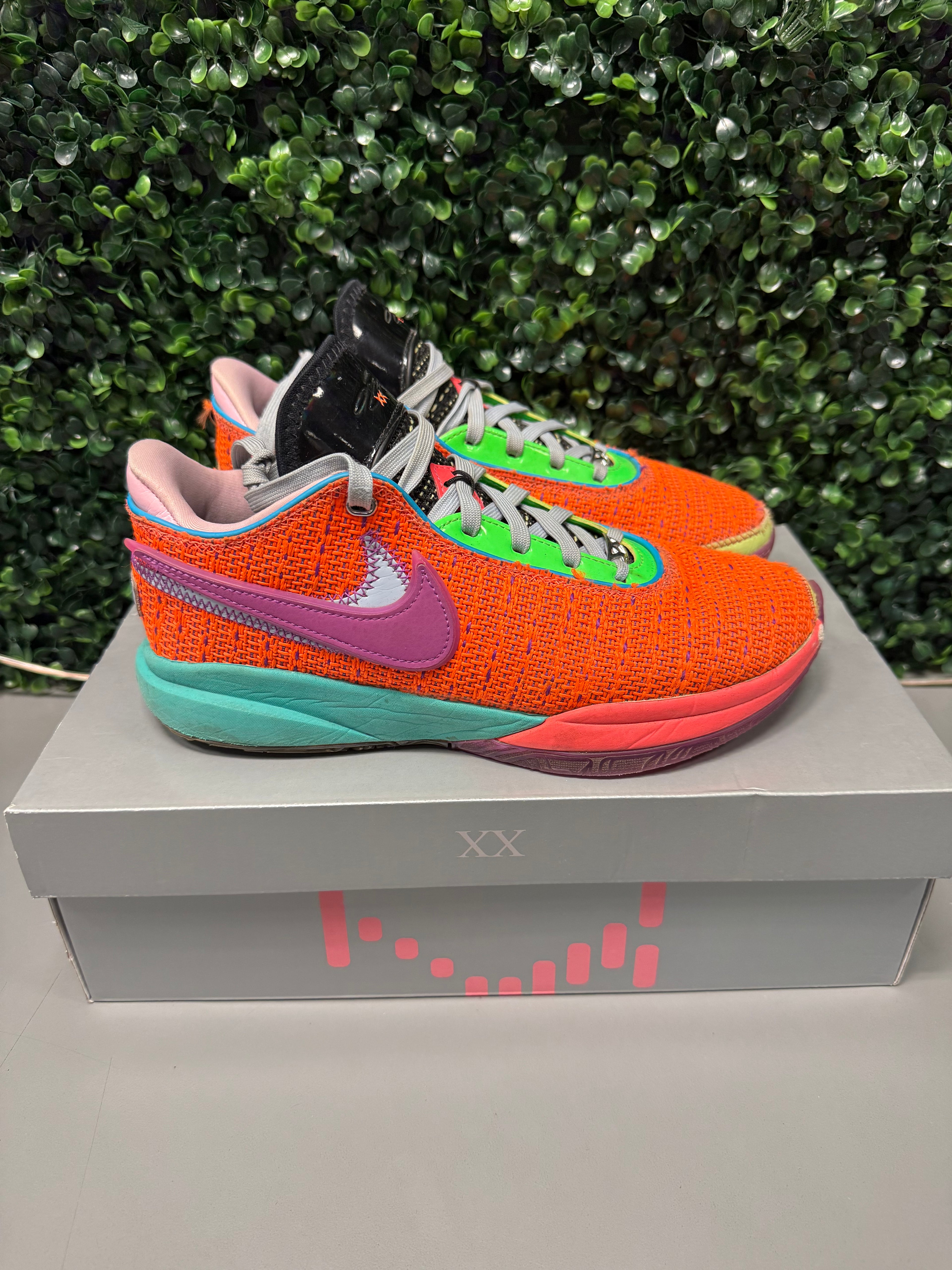 Nike LeBron 20 "Chosen 1" Size 7y Preowned