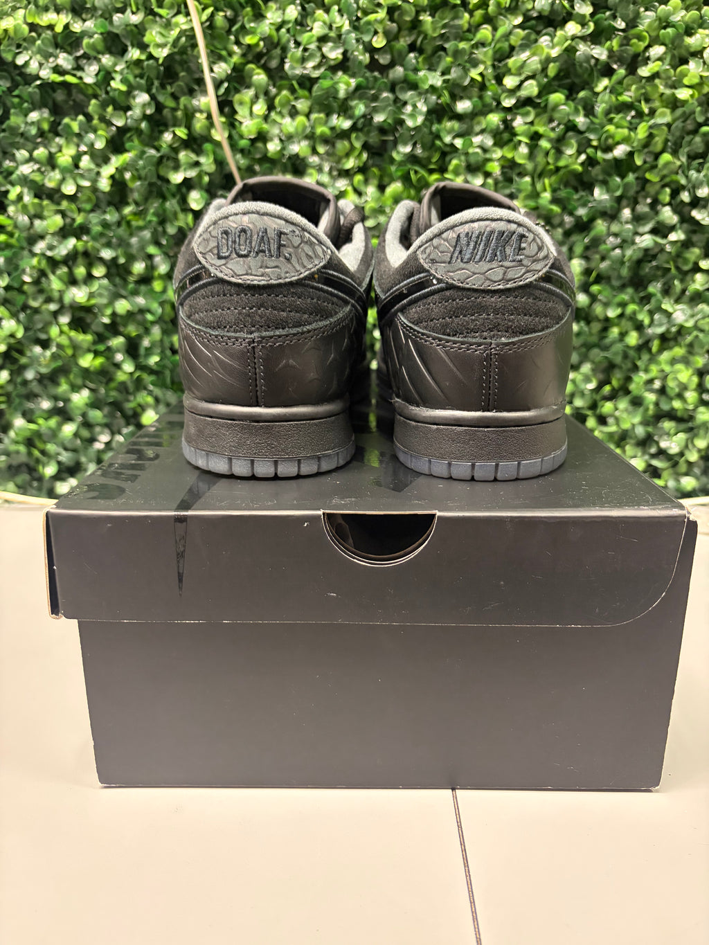 Nike Dunk Low "Ducks of a Feather Black University of Oregon PE" Size 8.5 Tried on