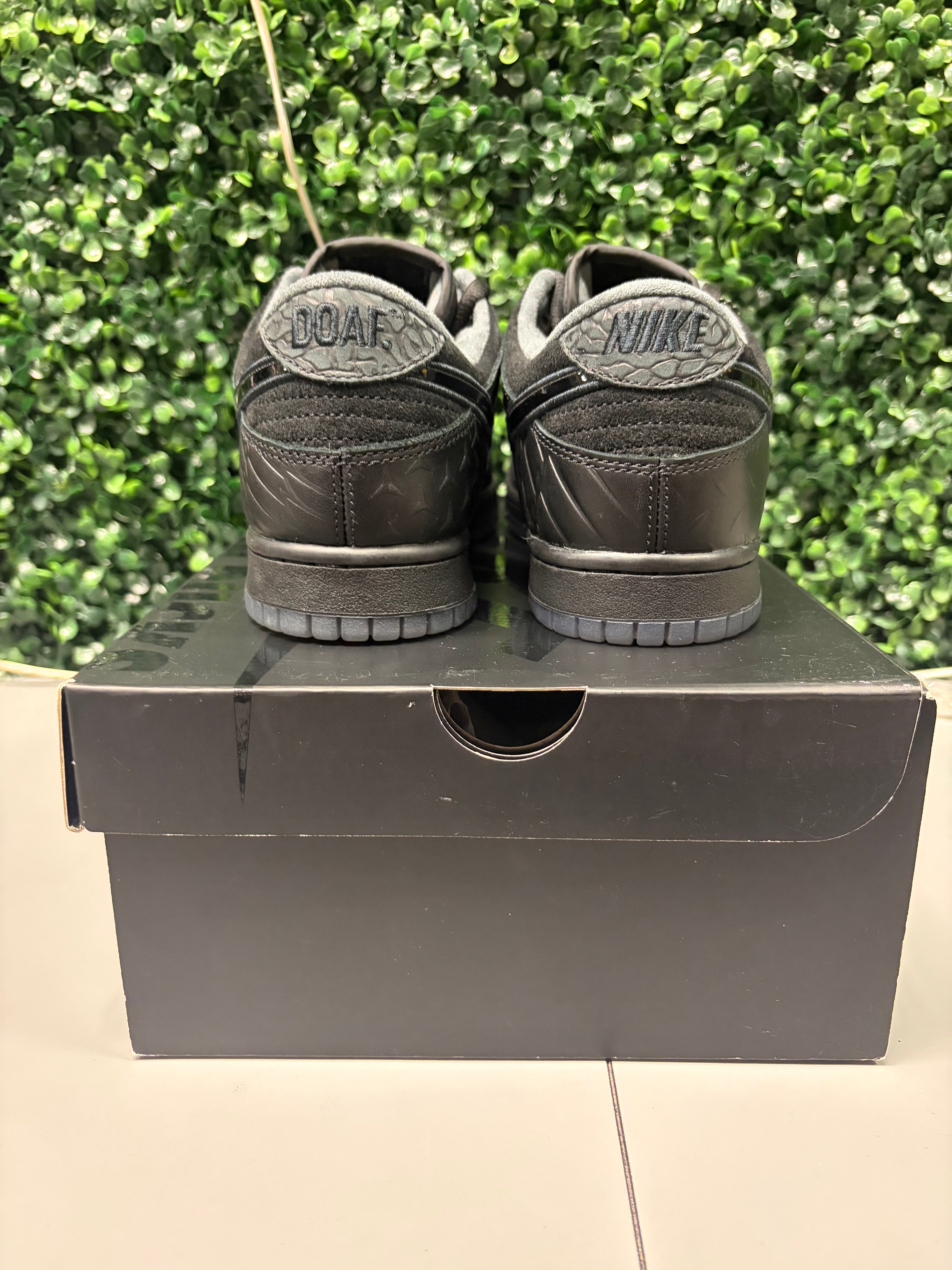 Nike Dunk Low "Ducks of a Feather Black University of Oregon PE" Size 8.5 Tried on