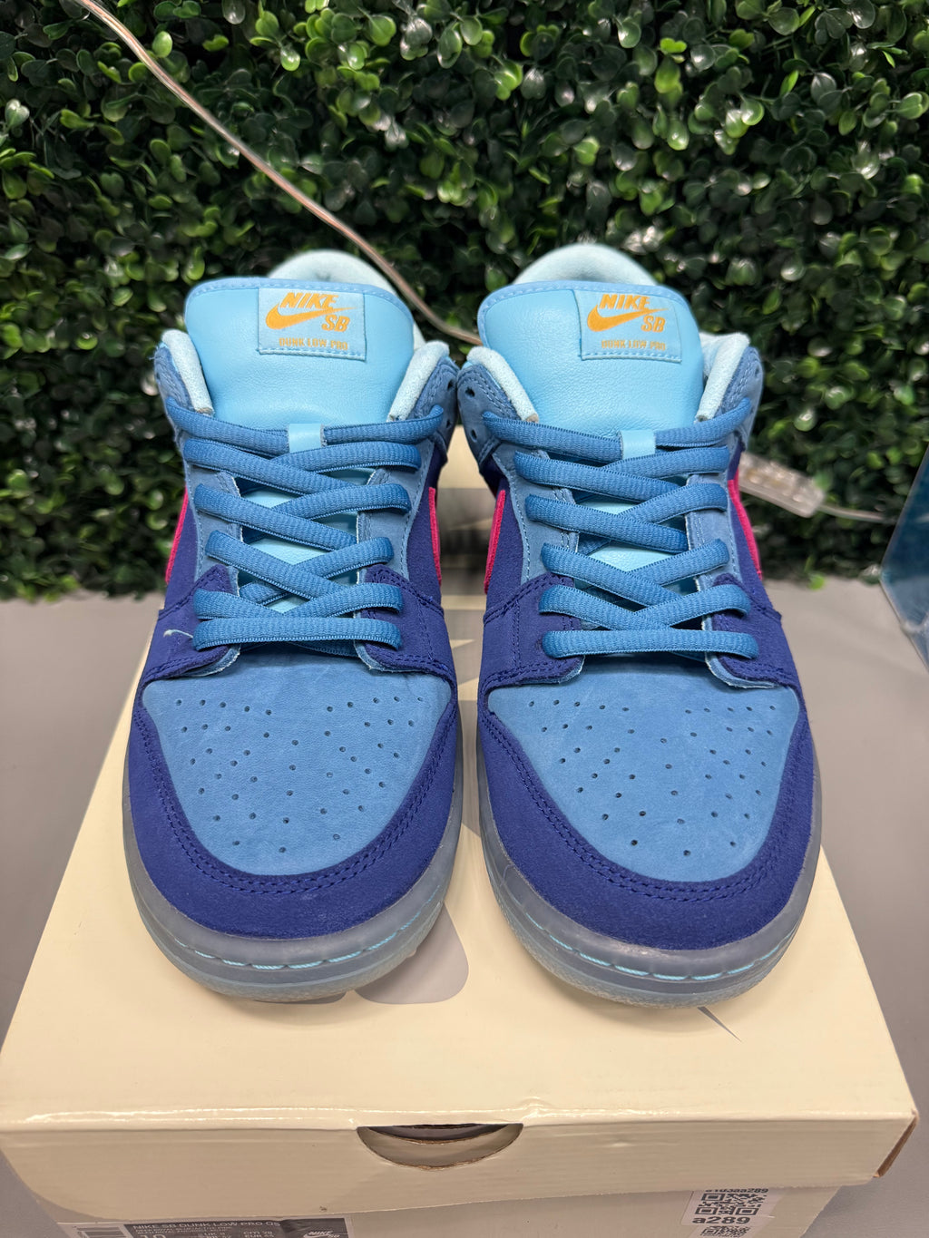 Nike SB Dunk Low "Run The Jewels" Size 10 Preowned