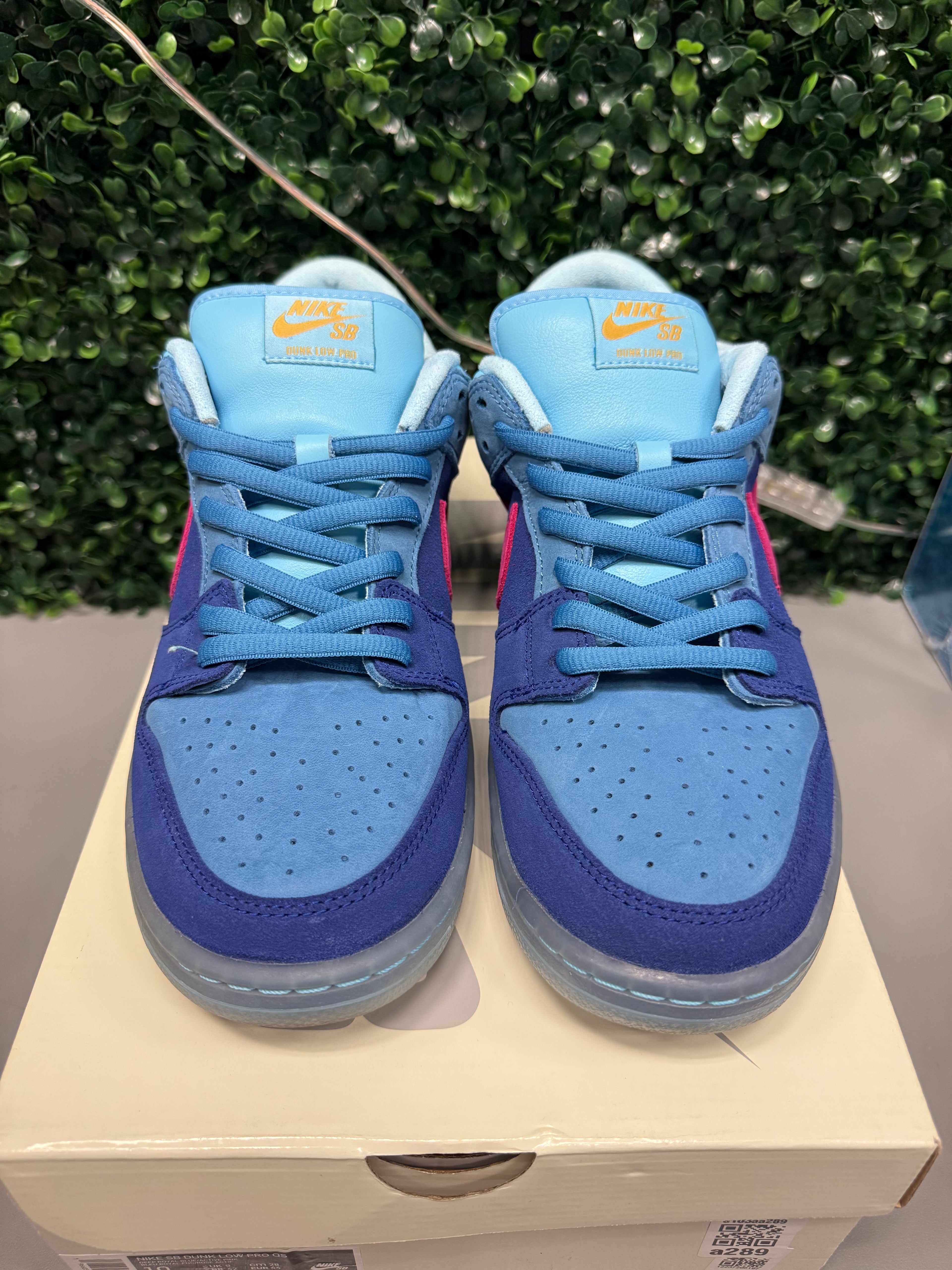 Nike SB Dunk Low "Run The Jewels" Size 10 Preowned