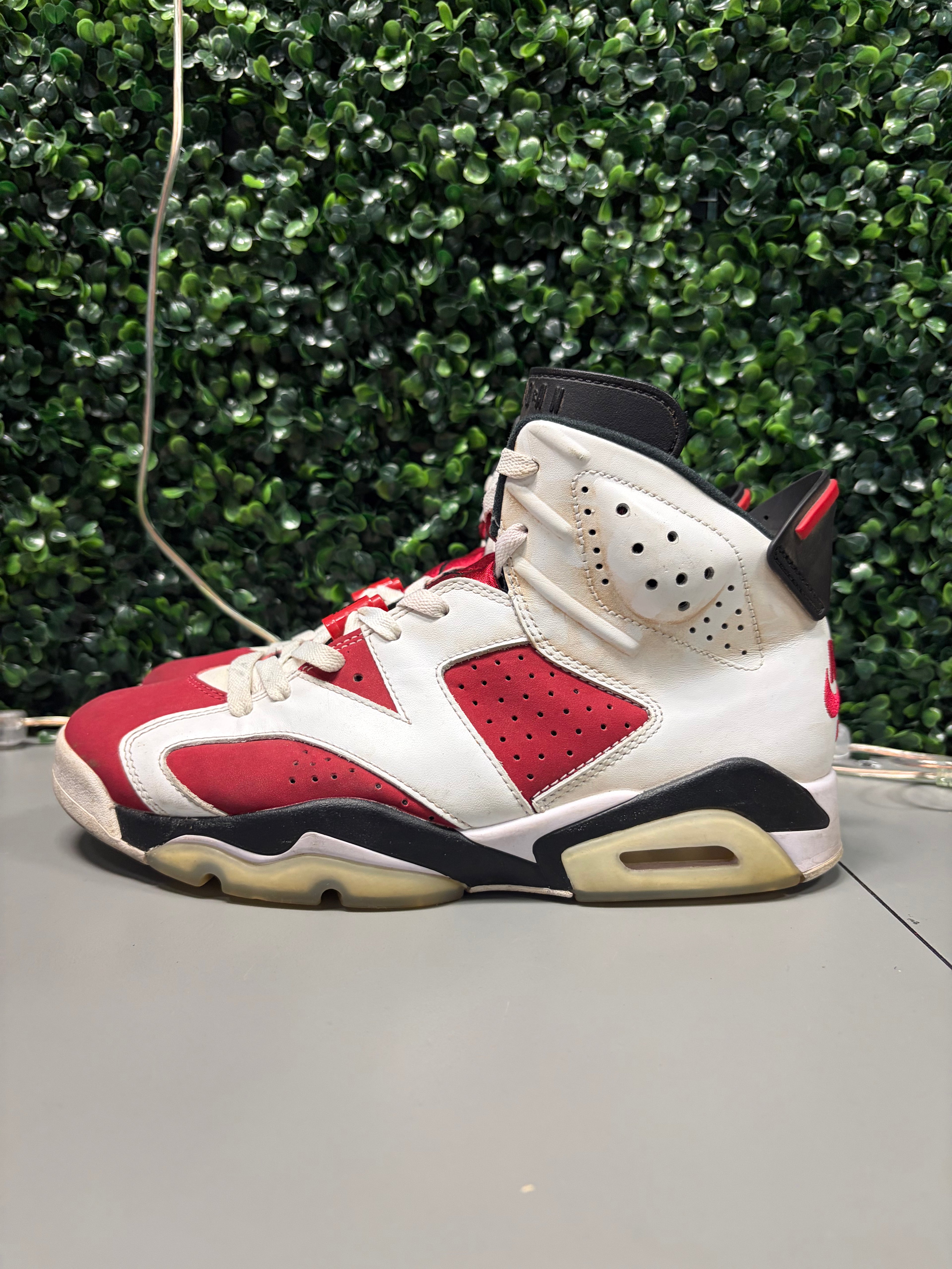 Jordan 6 Retro "Carmine" Size 9 Preowned