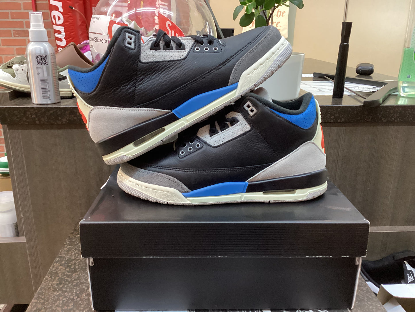 Jordan 3 "Rare Air" Size 7Y Pre Owned