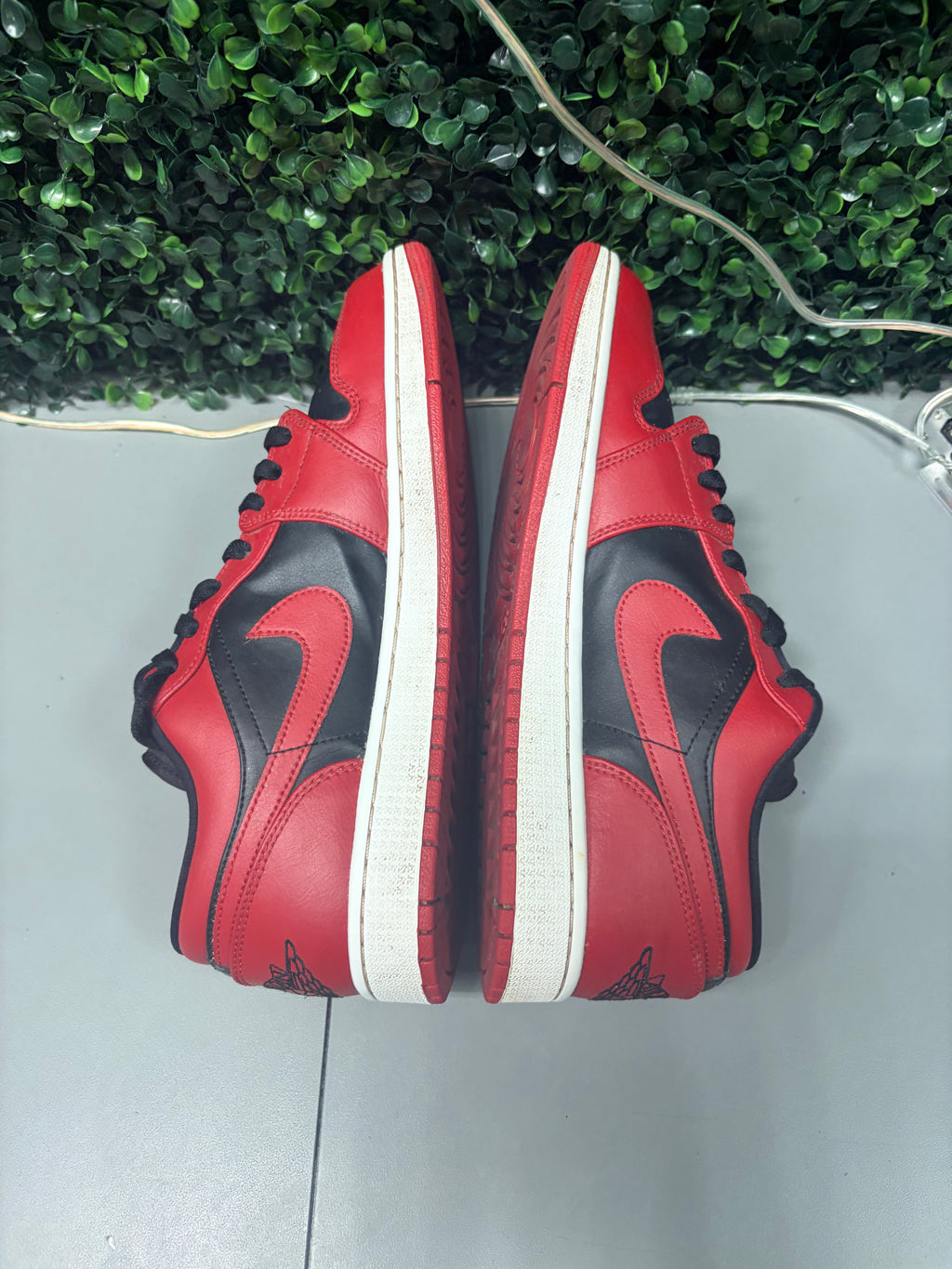 Jordan 1 Low "Reverse Bred" Size 11 Preowned