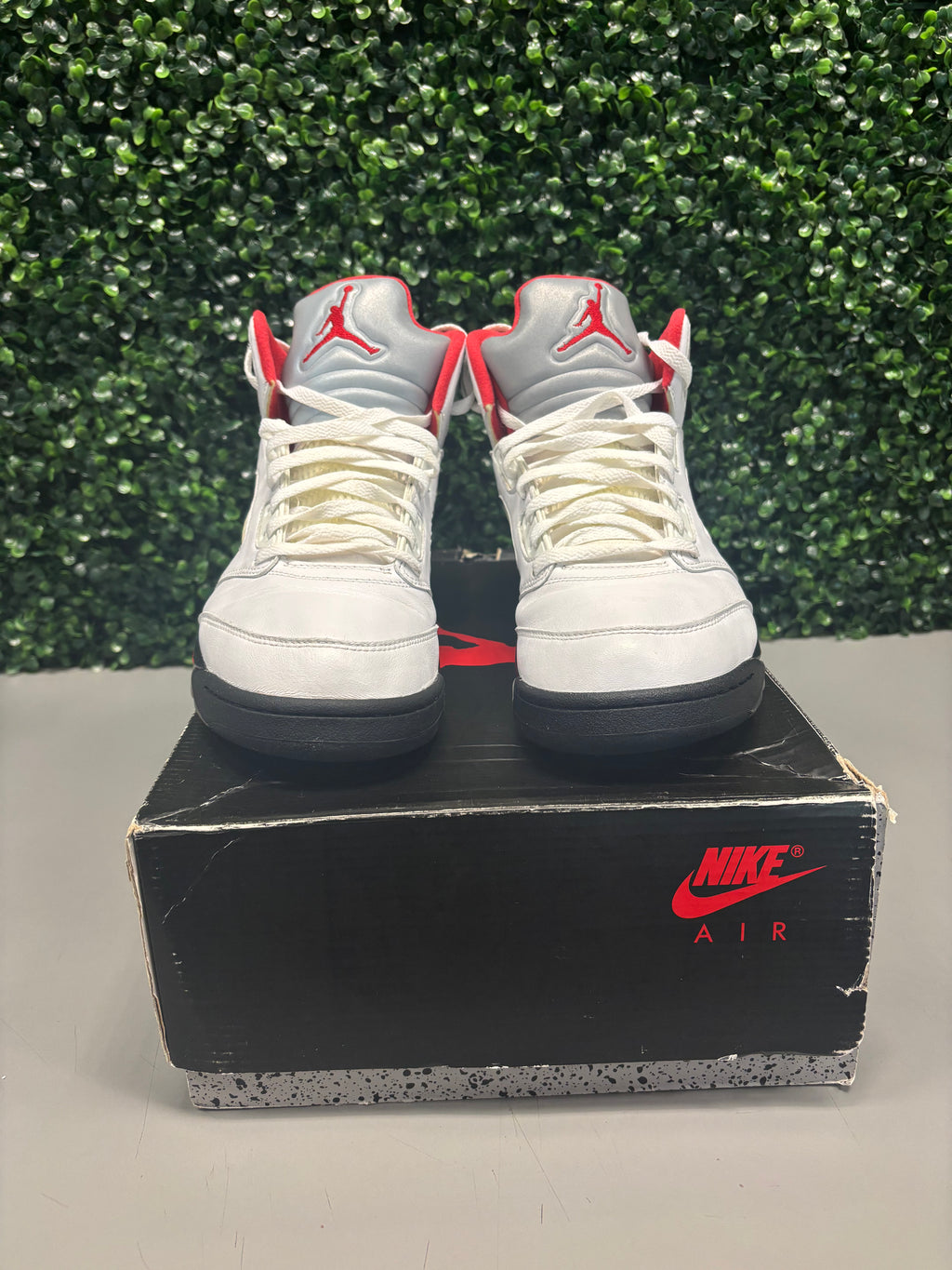Jordan 5 Retro "Fire Red" Size 11.5 Preowned