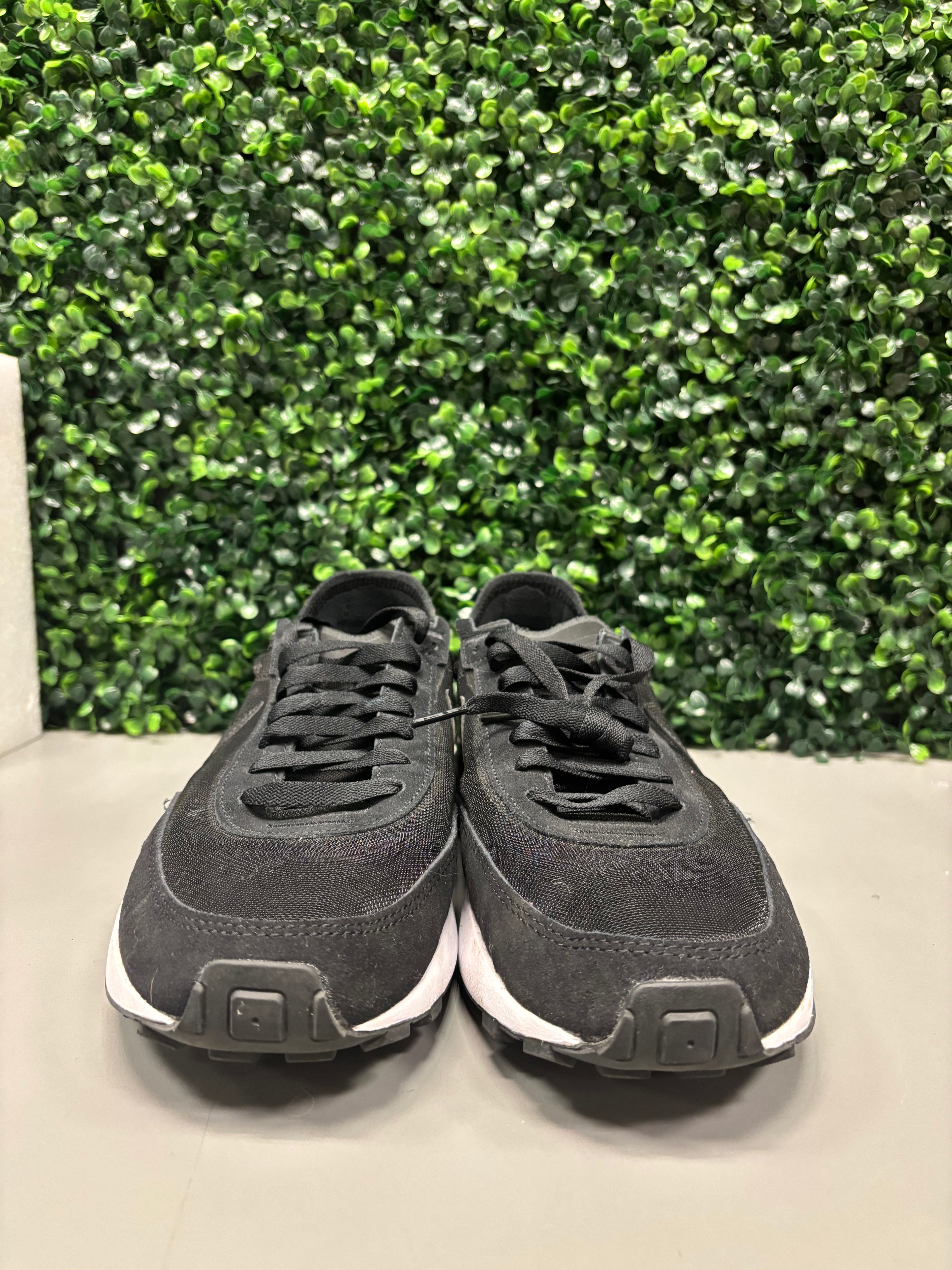 Nike Waffle One "Black White" Size 11 Pre Owned