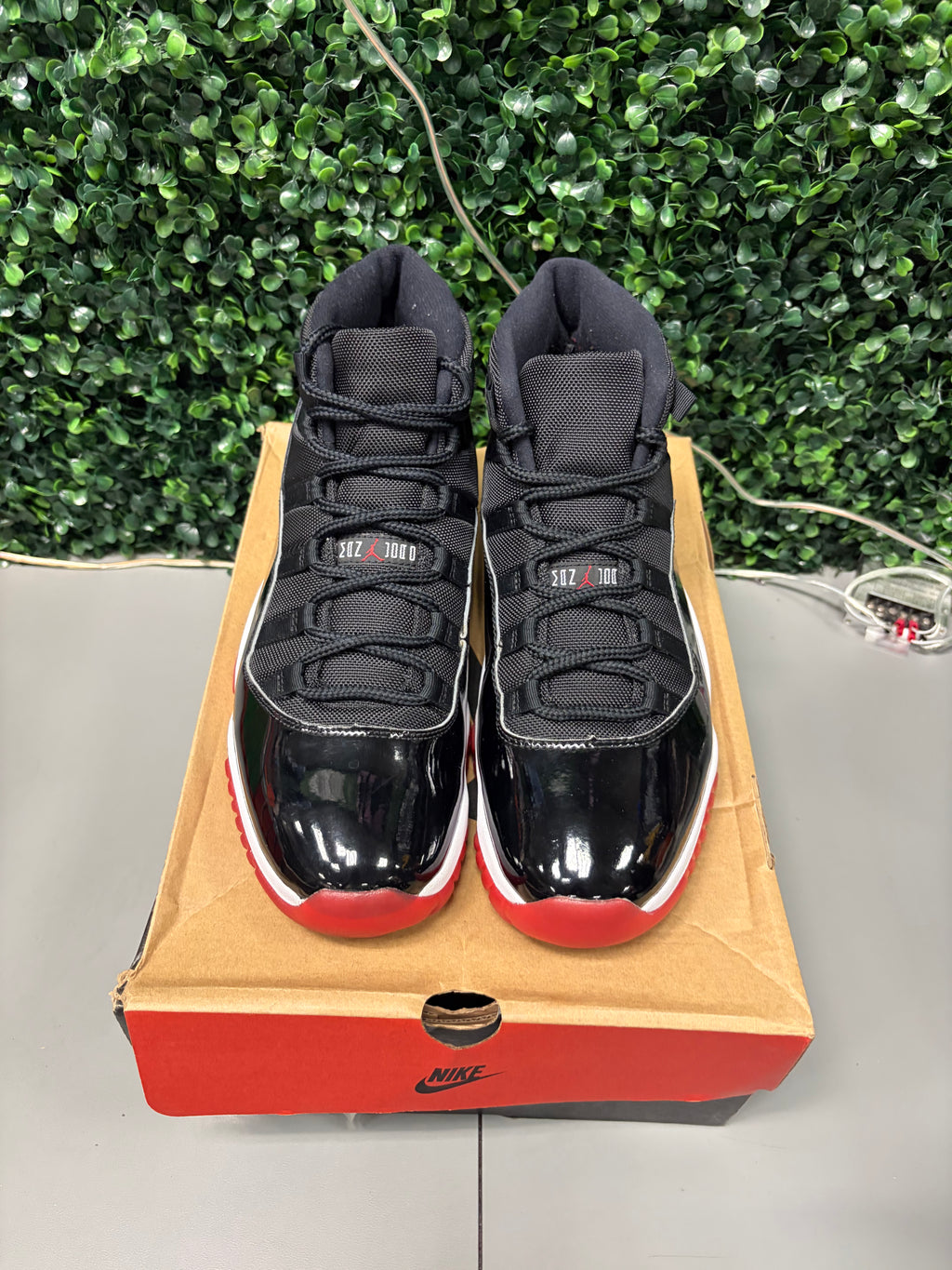 Jordan 11 Retro "Playoffs Bred" (2019) Size 12 Preowned