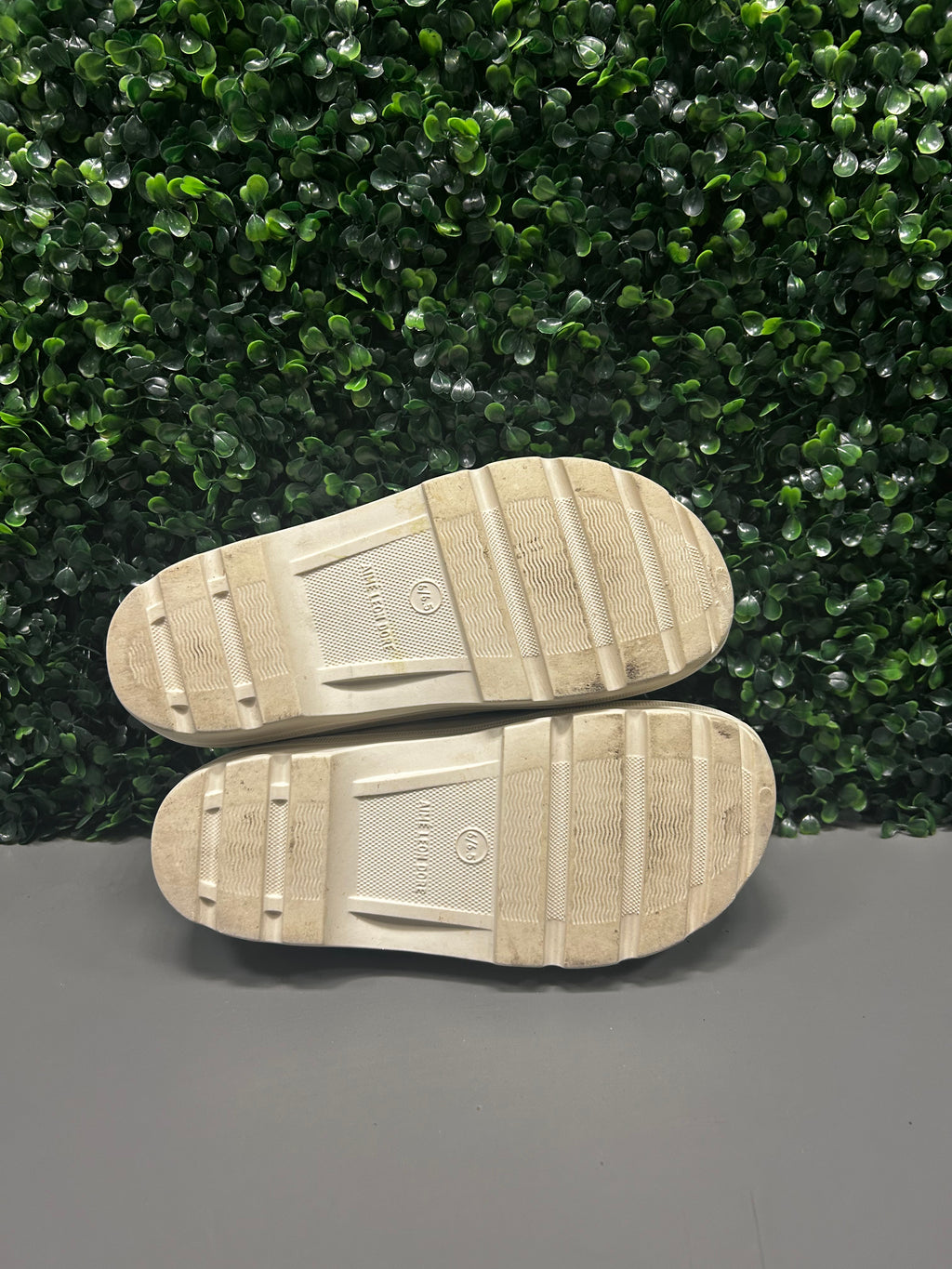 Aime Leon Dore Garden Mule Size 6 Preowned