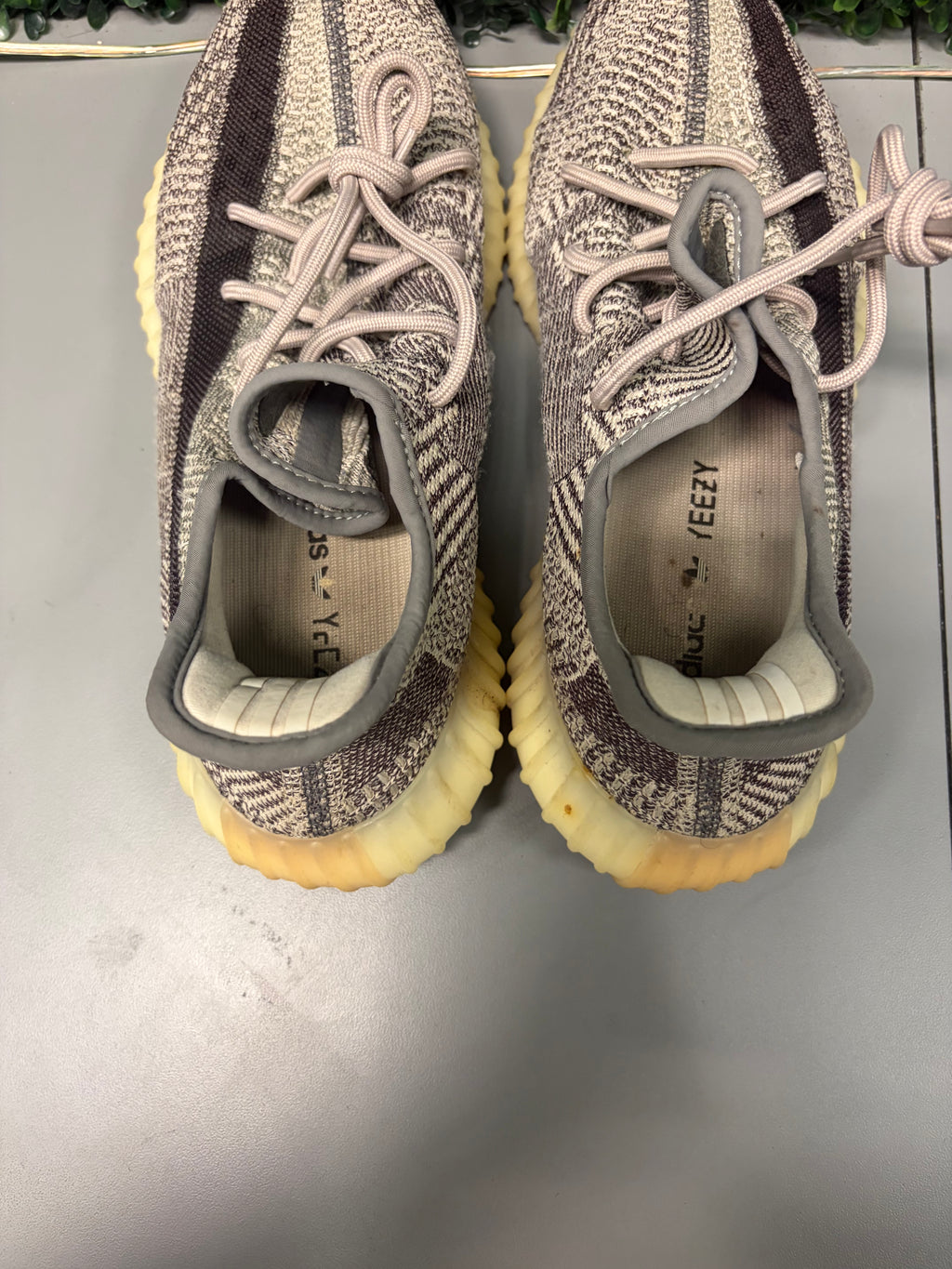 Yeezy 350 V2 "Zyon" Size 10.5 Preowned