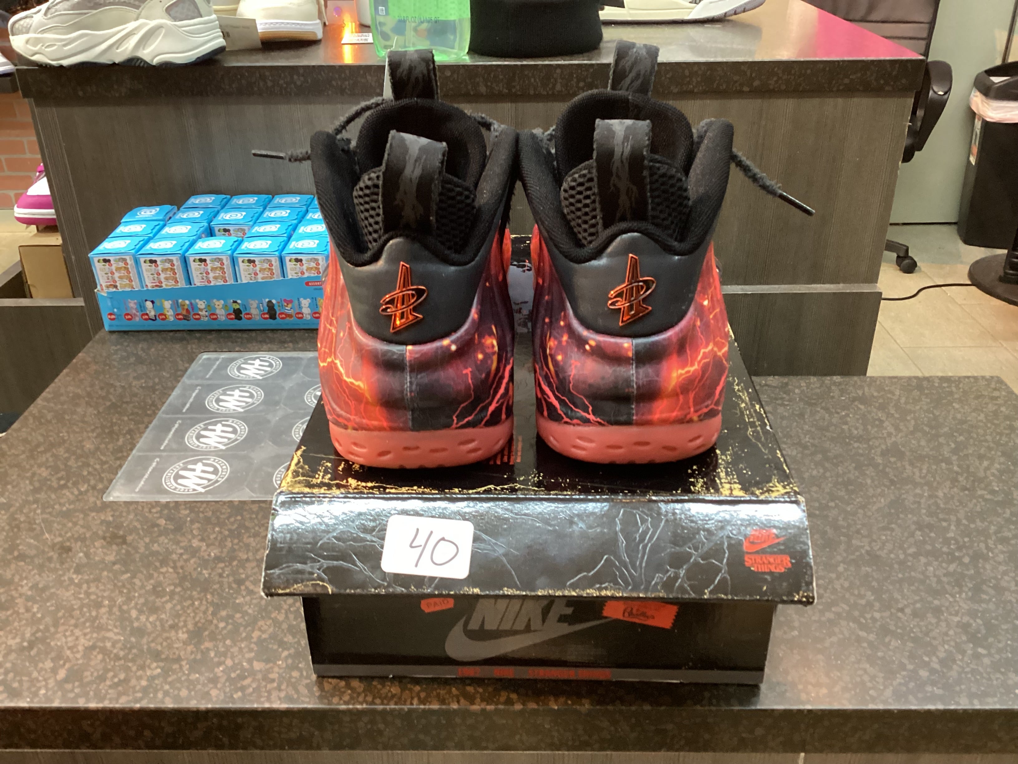 Nike Air Foamposite One "Stranger Things" Size 10 Preowned