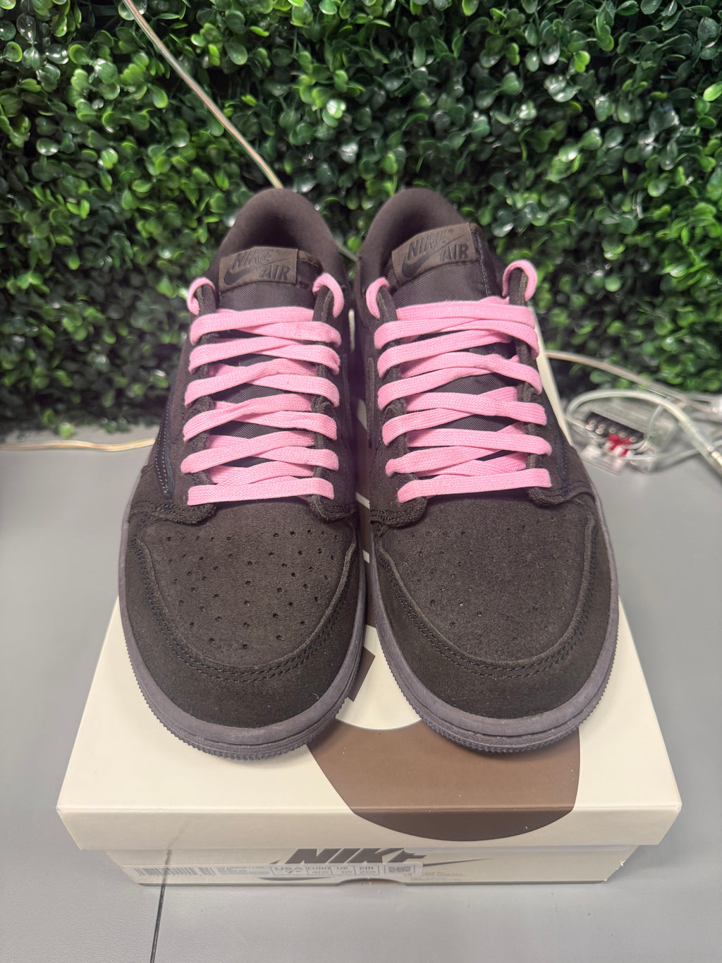 Jordan 1 Low X Travis Scott "Velvet" Size 7.5 Preowned