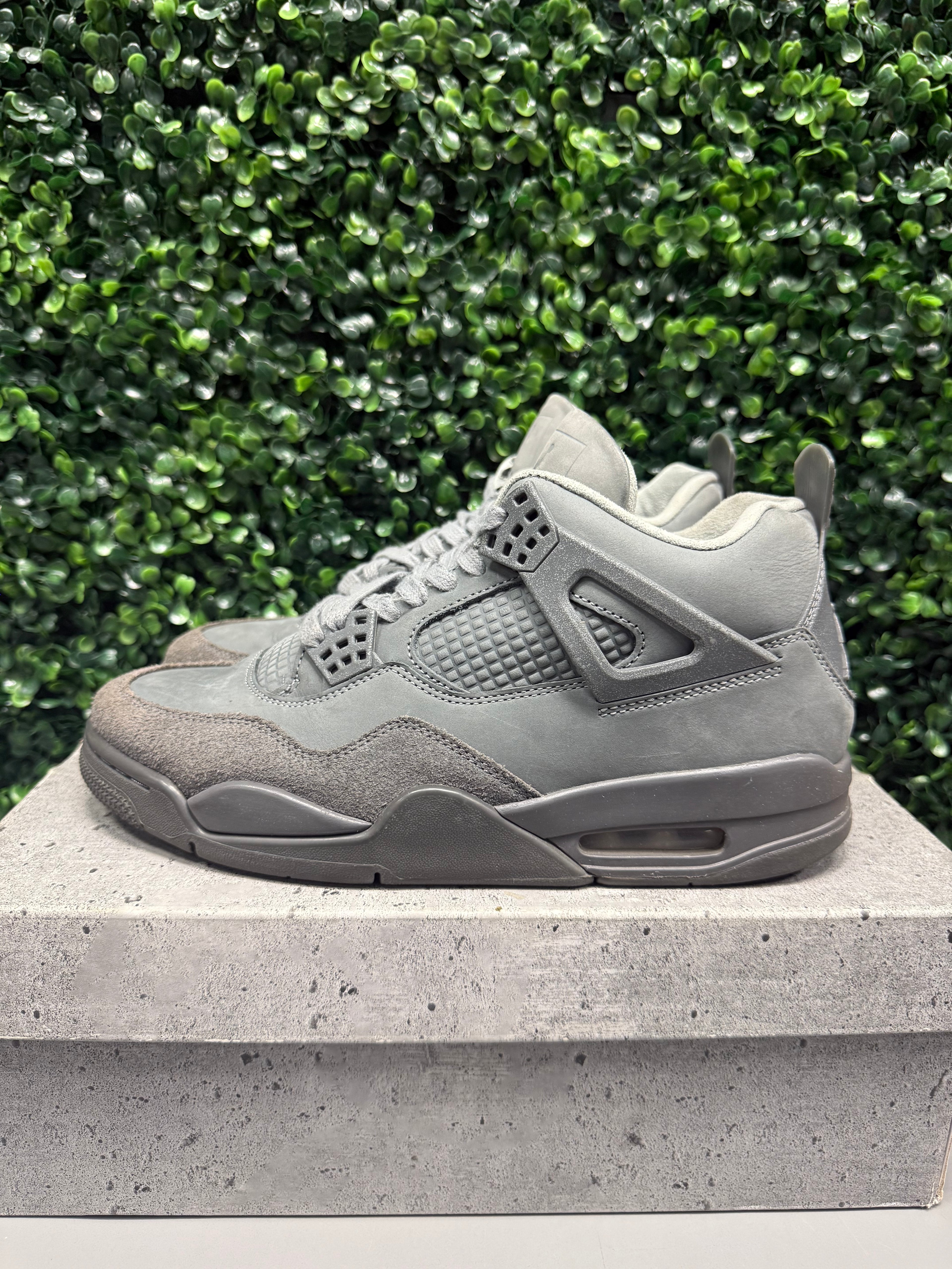 Jordan 4 "Wet Cement" Size 8 Preowned