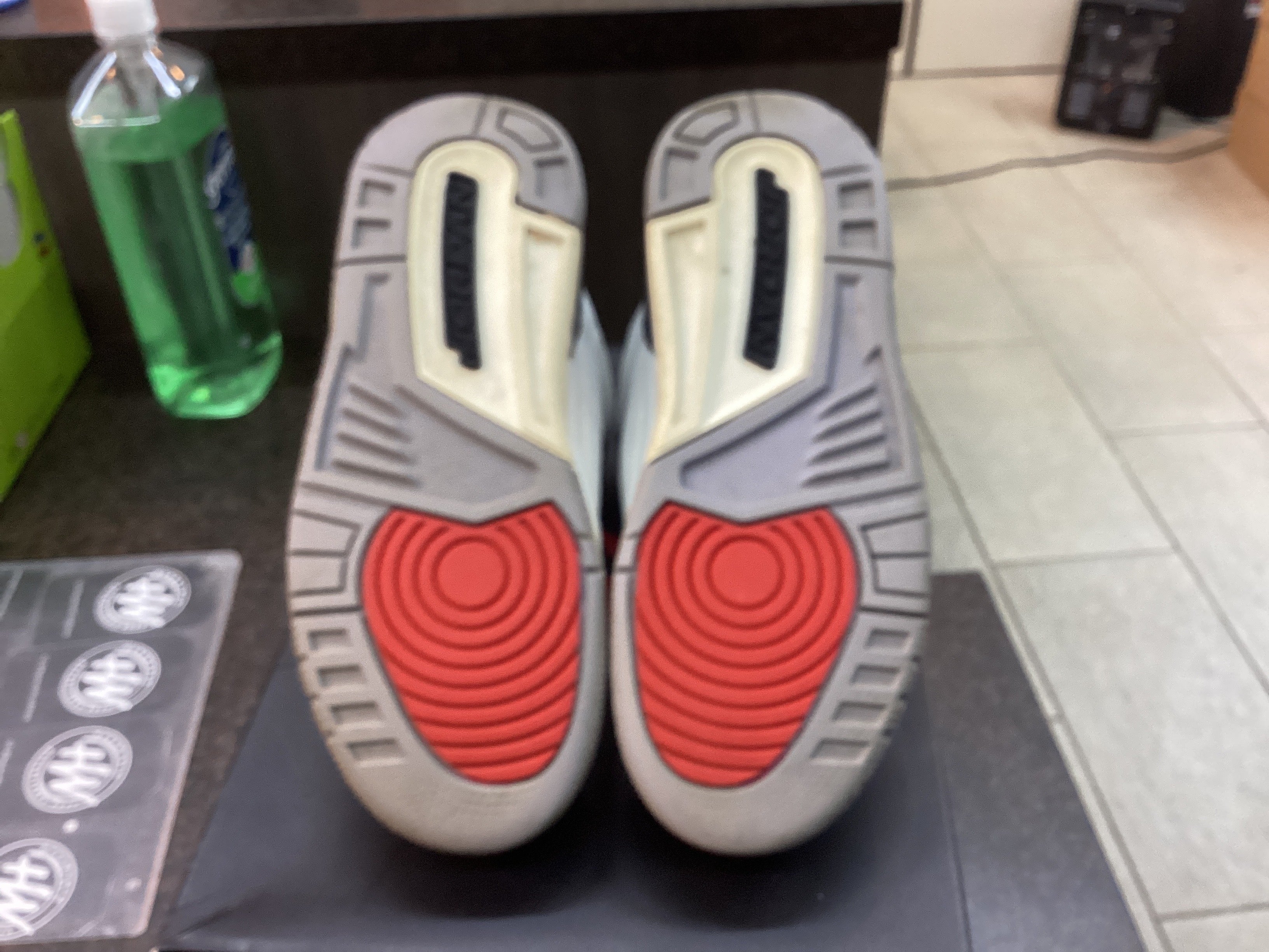 Jordan 3 “Cement Grey” Size 5Y Preowned