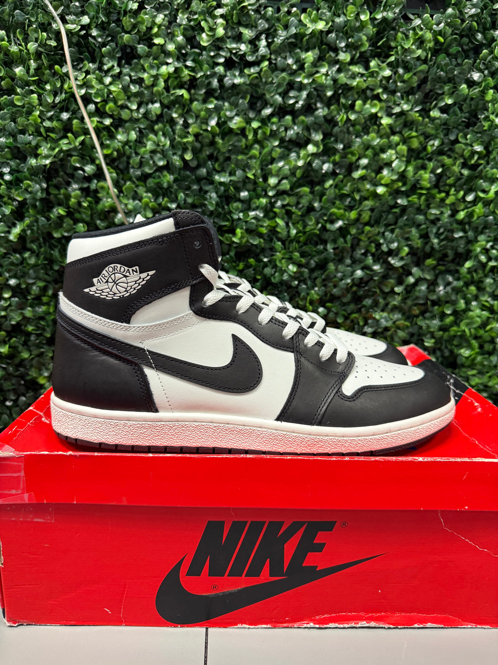 Jordan 1 High OG "Black White" Size 13 Preowned