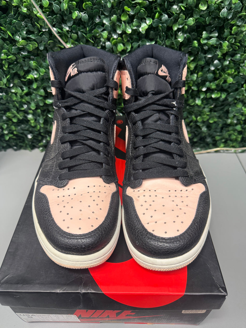 Jordan 1 High "Crimson" Size 9 Preowned