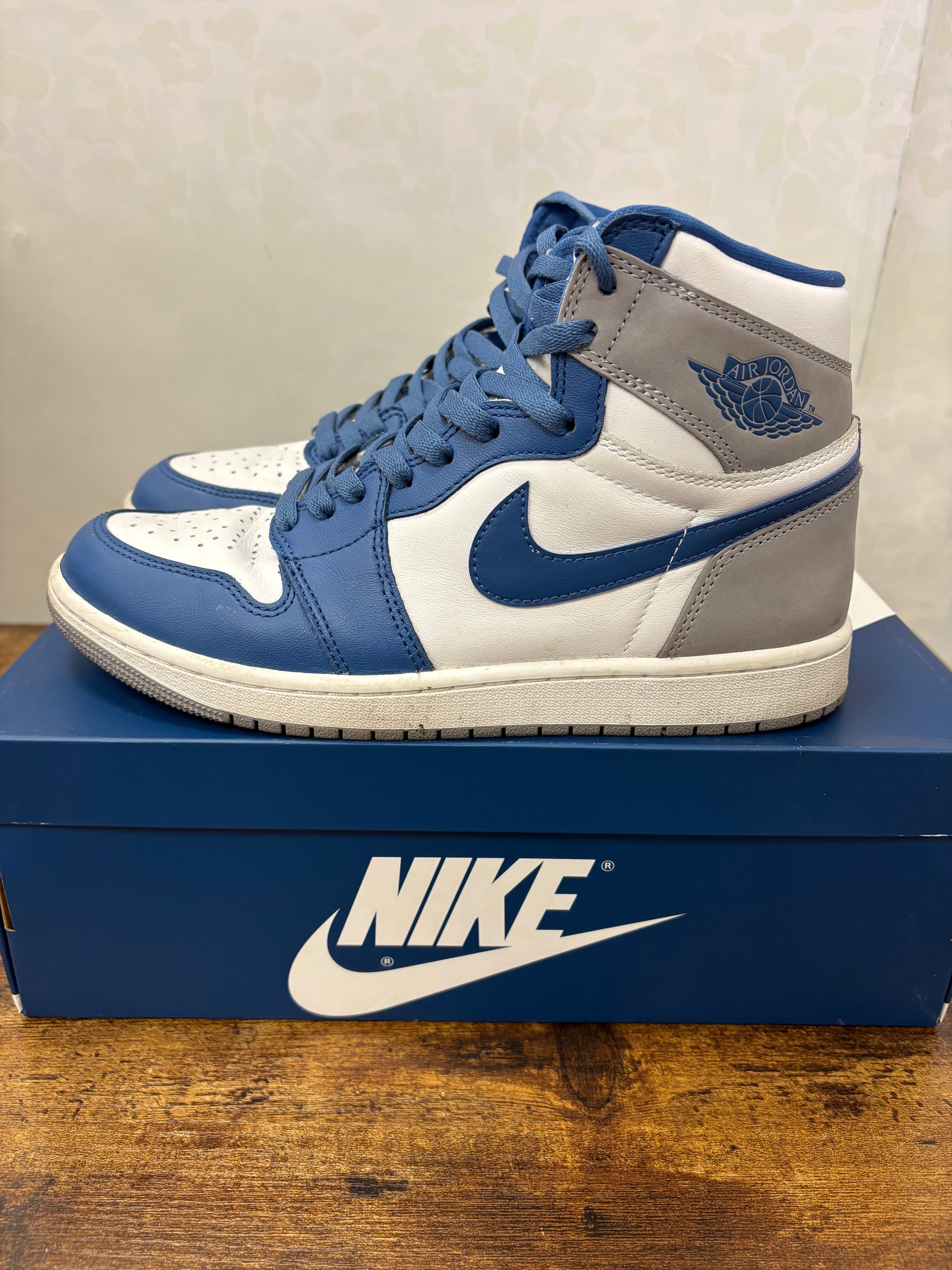 Jordan 1 “True Blue” Preowned Size 9