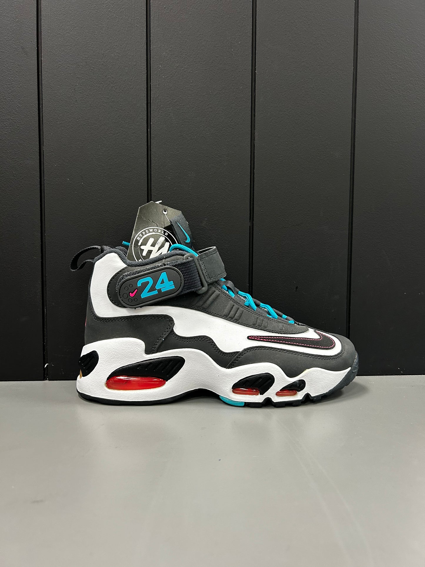 Nike Griffey Max 1 "Home Run" Size 7Y / 8.5W Preowned