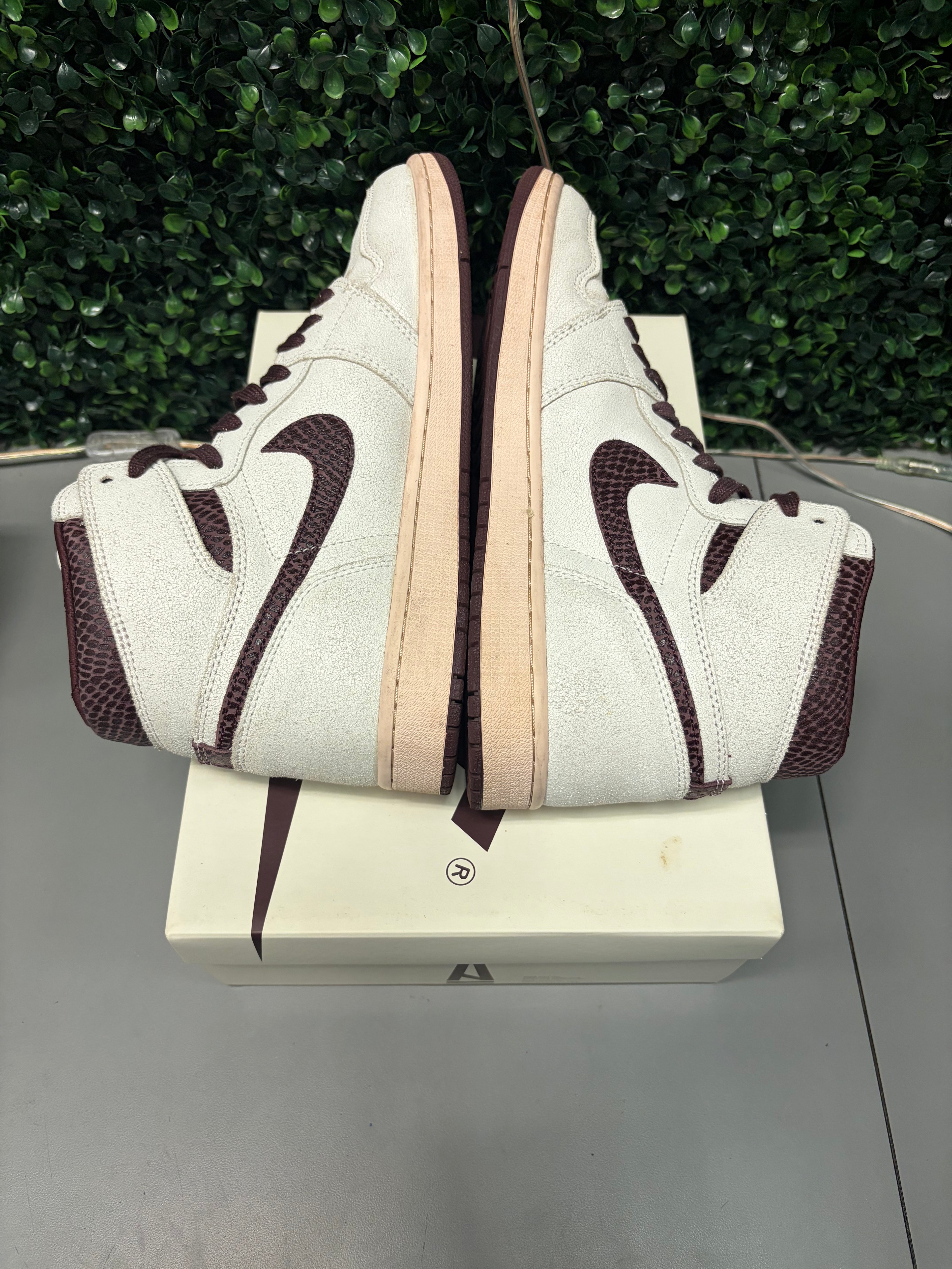 Jordan 1 Retro High OG "A Ma Maniére" Size 11 Preowned