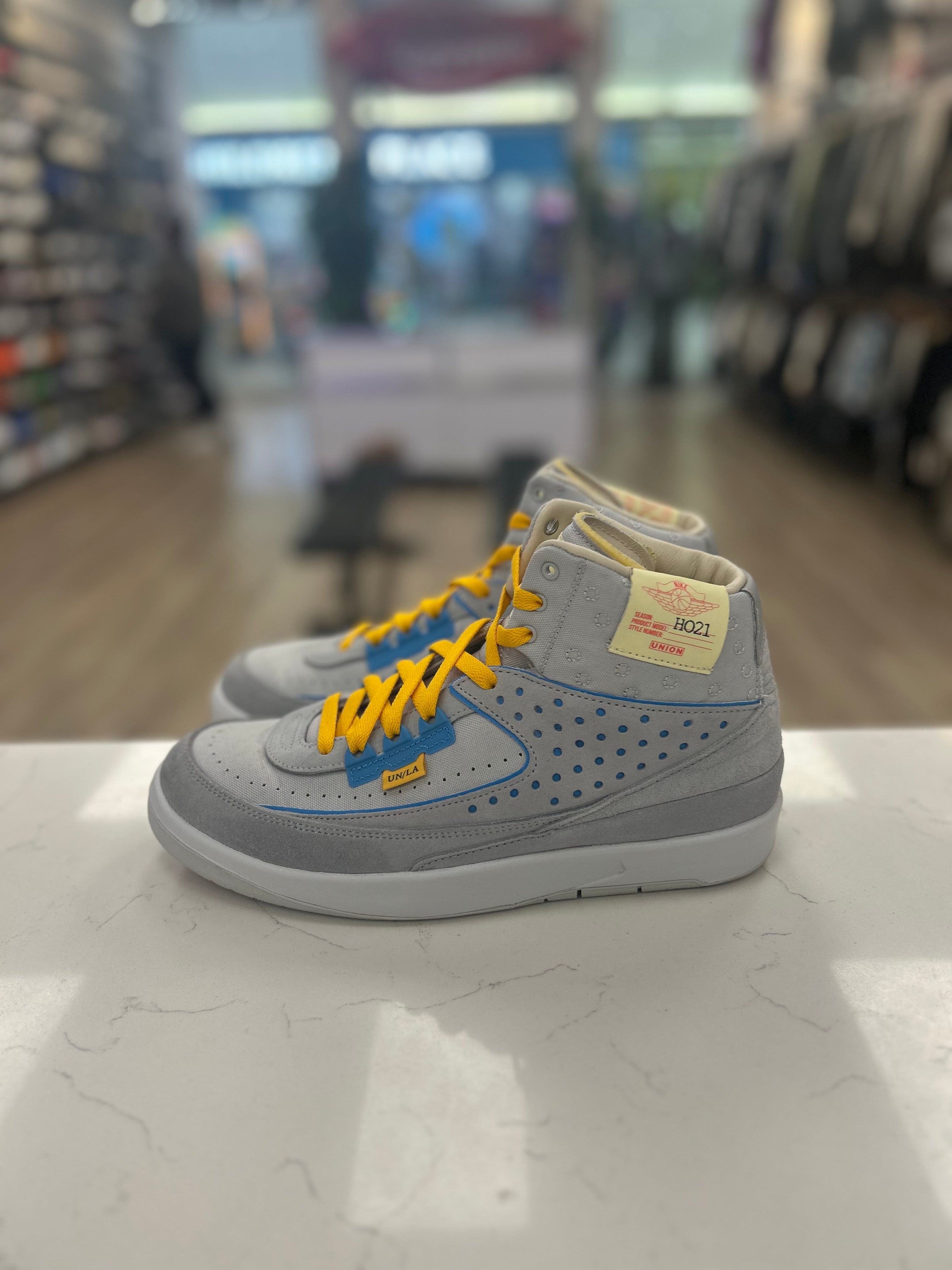 Jordan 2 Retro SP “Union Grey Fog” Preowned Size 9M