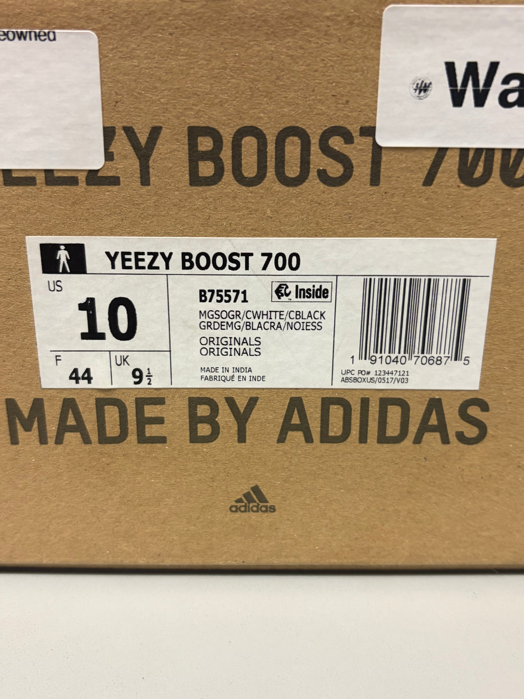 Yeezy Boost 700 "Wave Runner" Size 10 Preowned