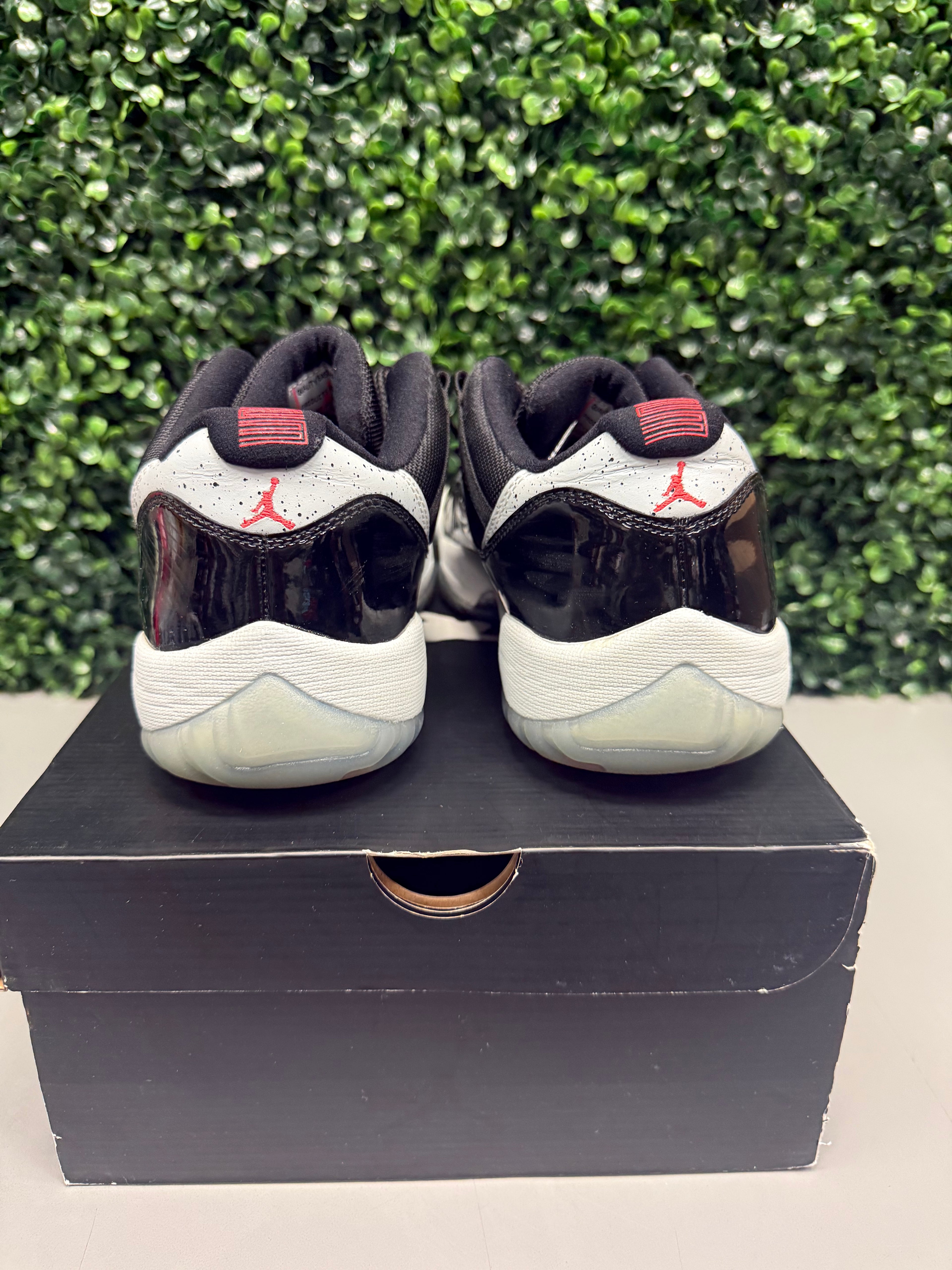Jordan 11 Low "Infrared" Size 10 Preowned