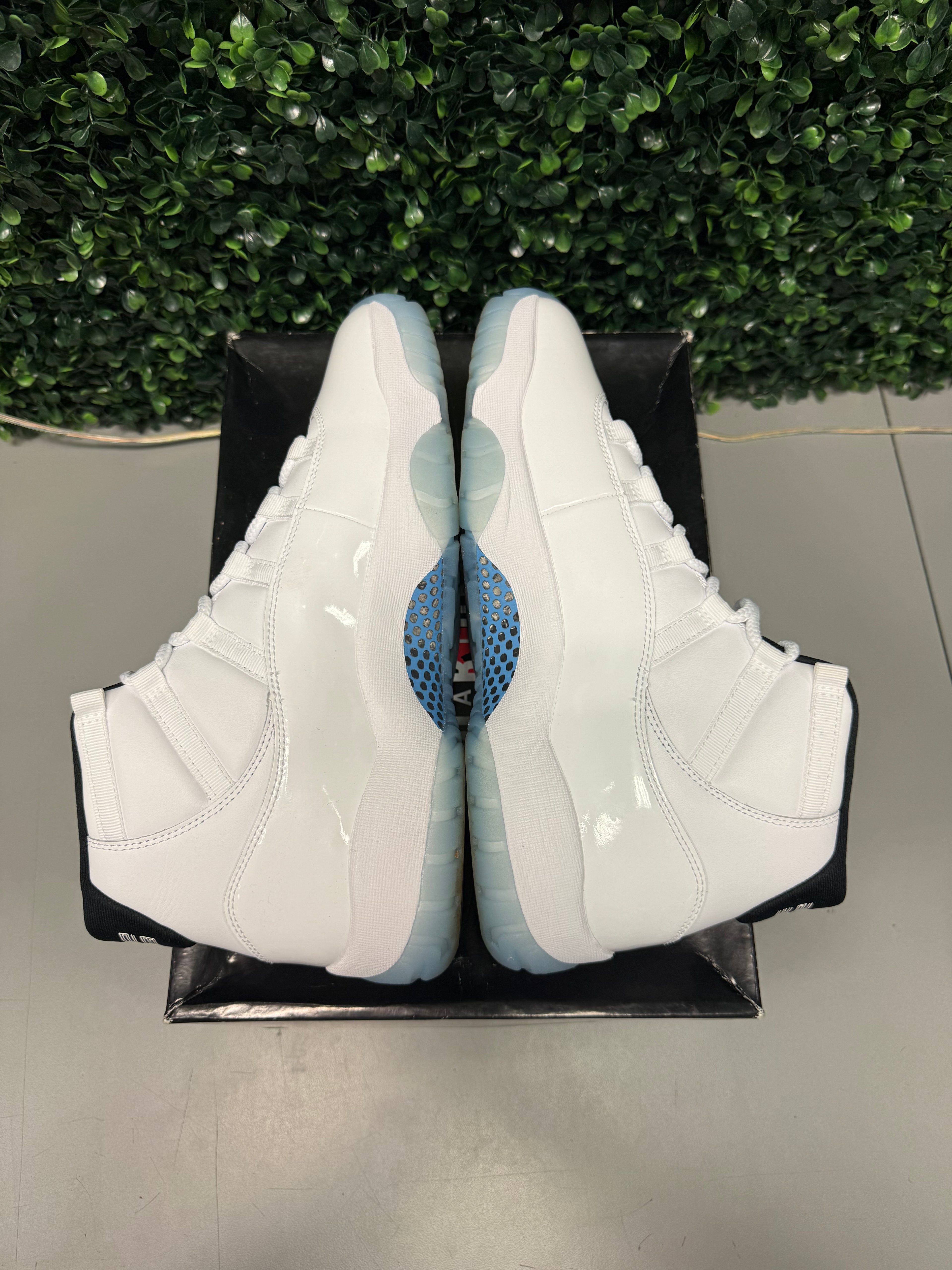 Jordan 11 High "Legend Blue" Size 12 Preowned