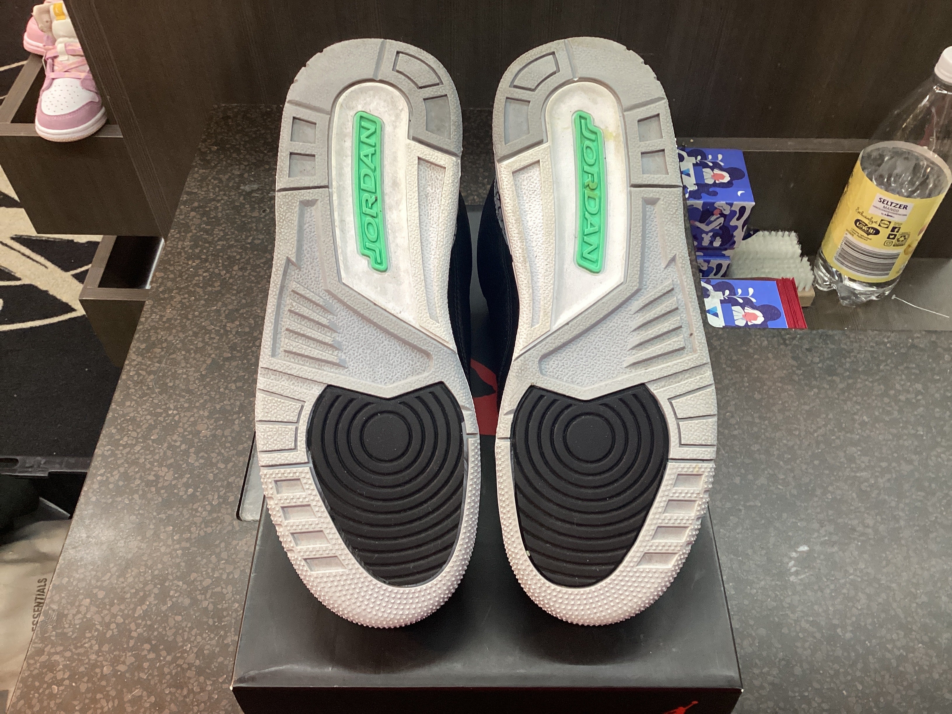 Jordan 3 “Green Glow” Preowned Size 7Y