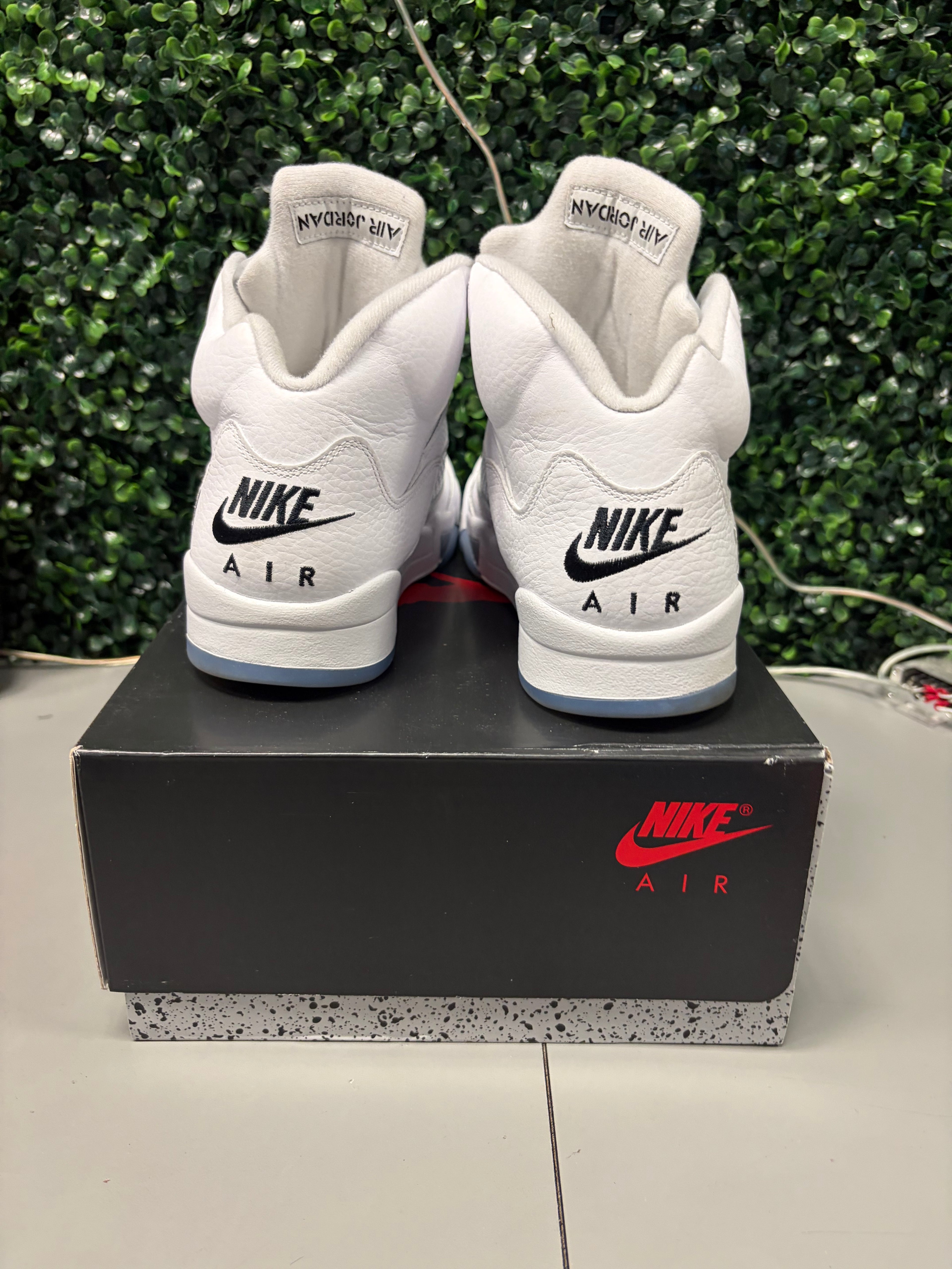 Jordan 5 Retro "White Metallic" Size 9.5 Preowned
