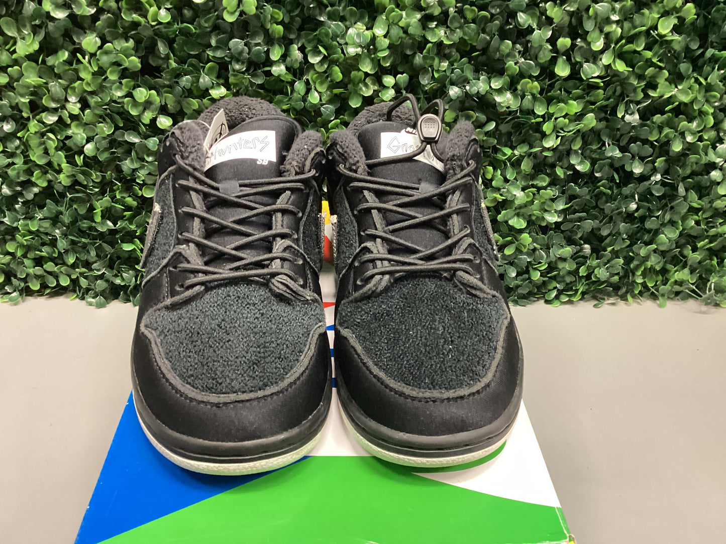 Dunk SB Low “Gnarhunter” Size 8 Preowned