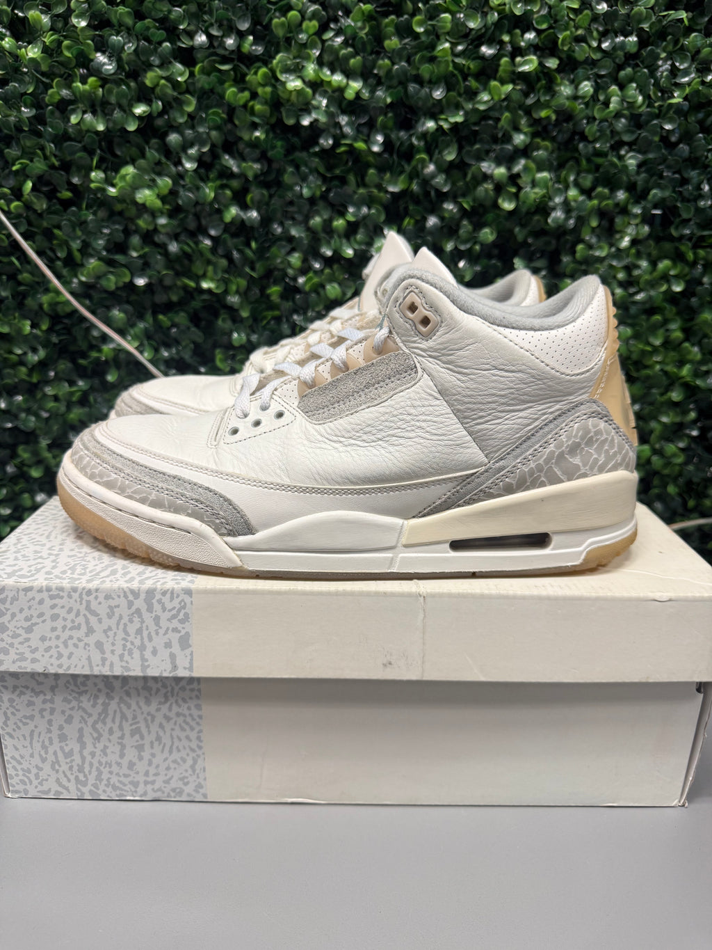 Jordan 3 "Craft Ivory" Size 9 Preowned