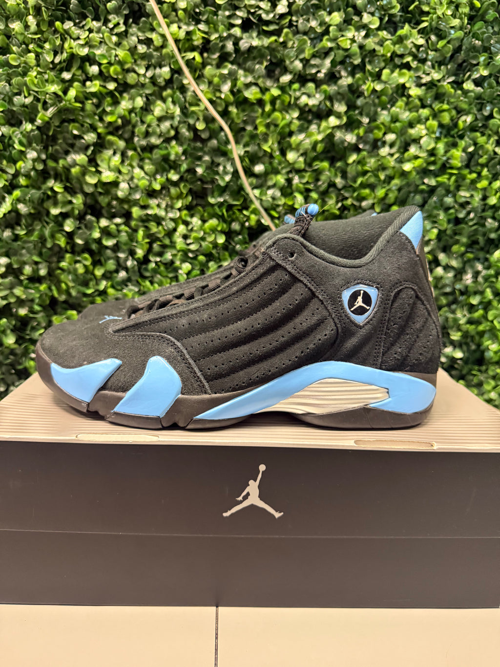 Jordan 14 "Black University Blue" Size 9.5 Preowned