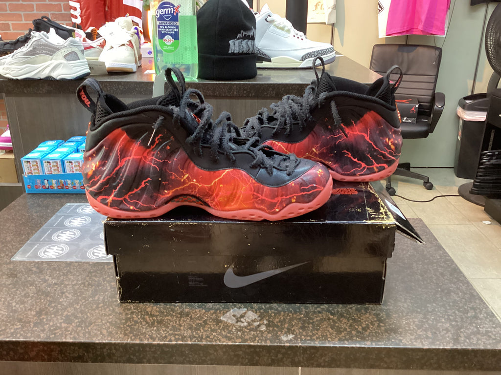 Nike Air Foamposite One "Stranger Things" Size 10 Preowned