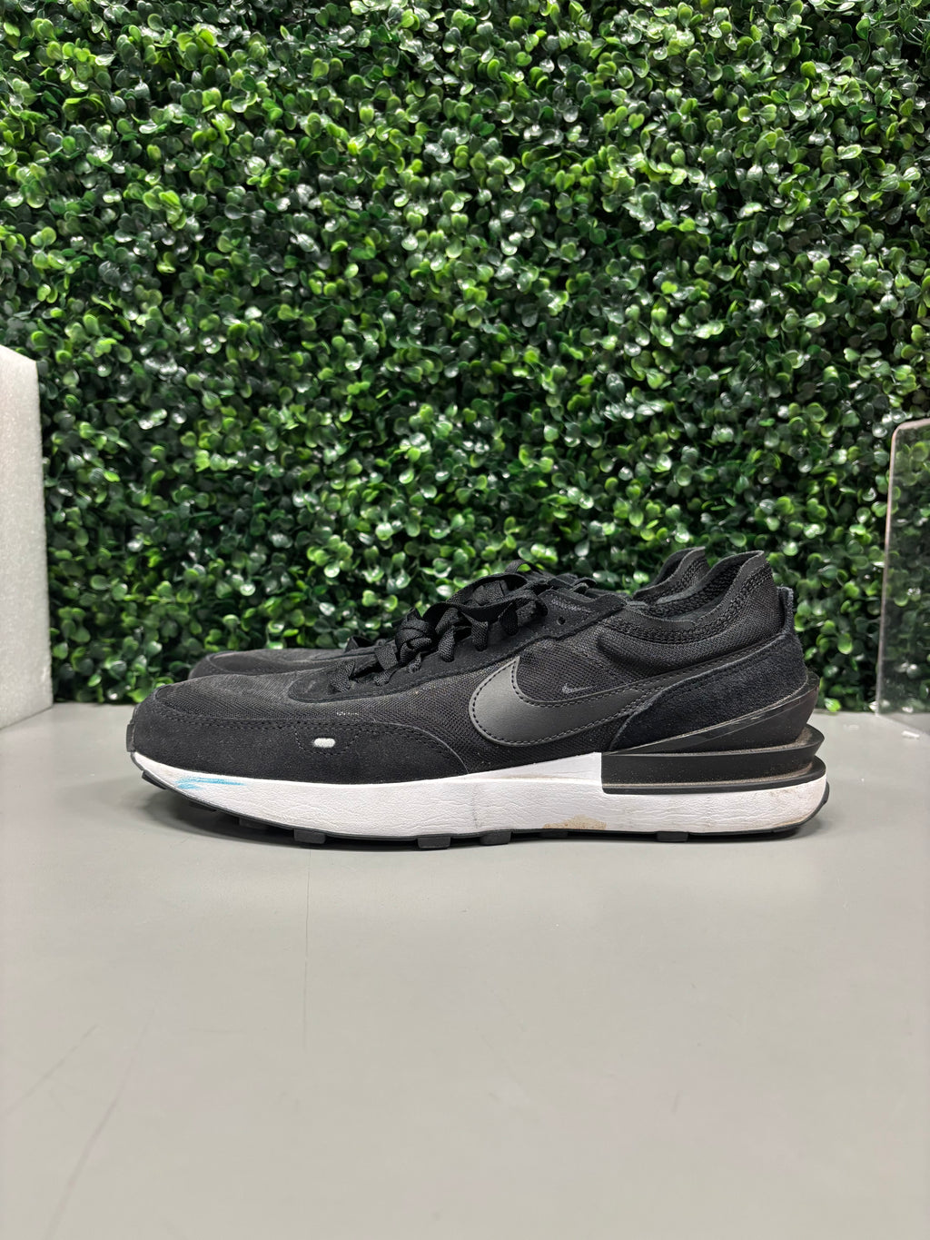 Nike Waffle One "Black White" Size 11 Pre Owned