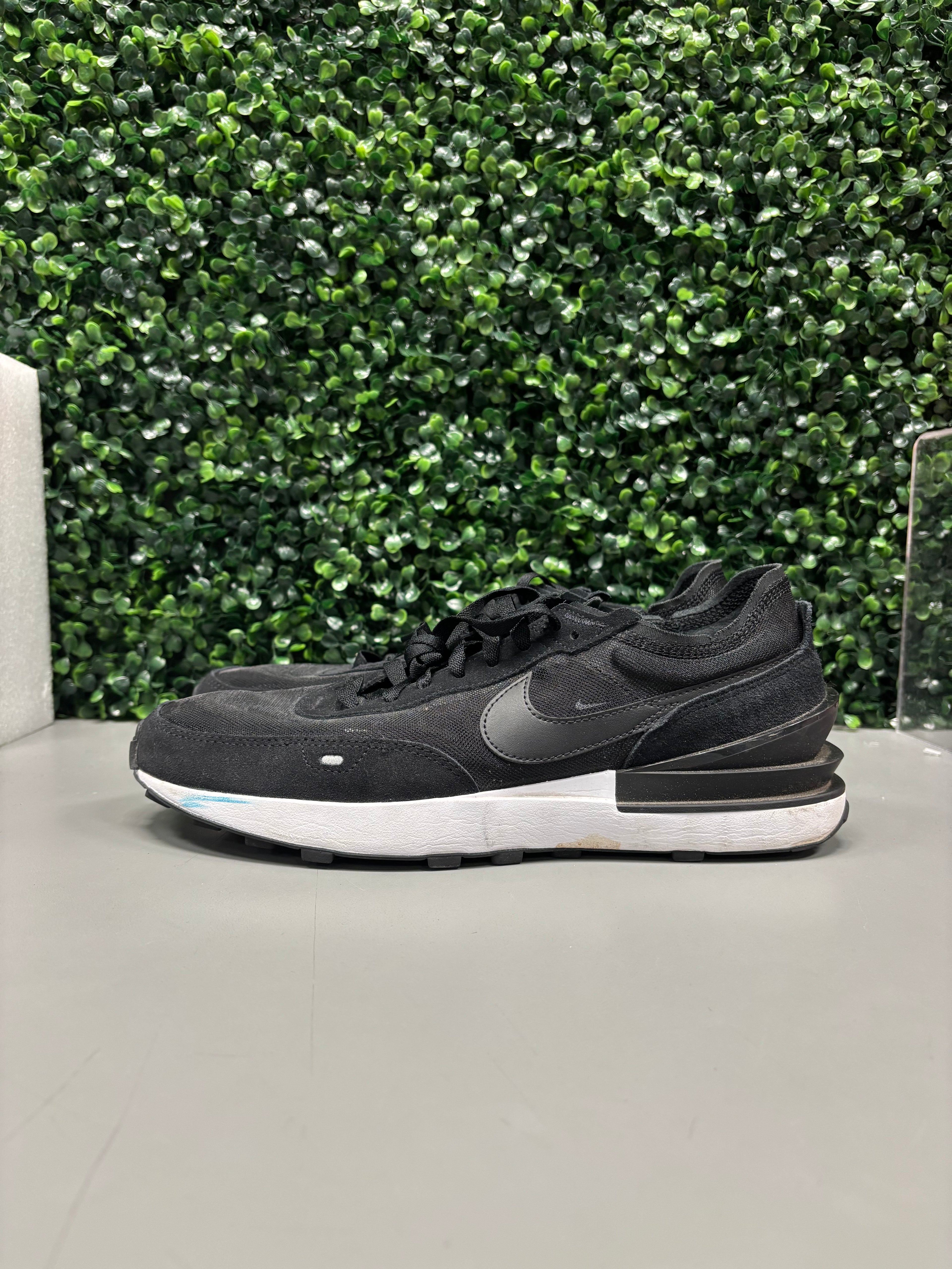 Nike Waffle One "Black White" Size 11 Pre Owned