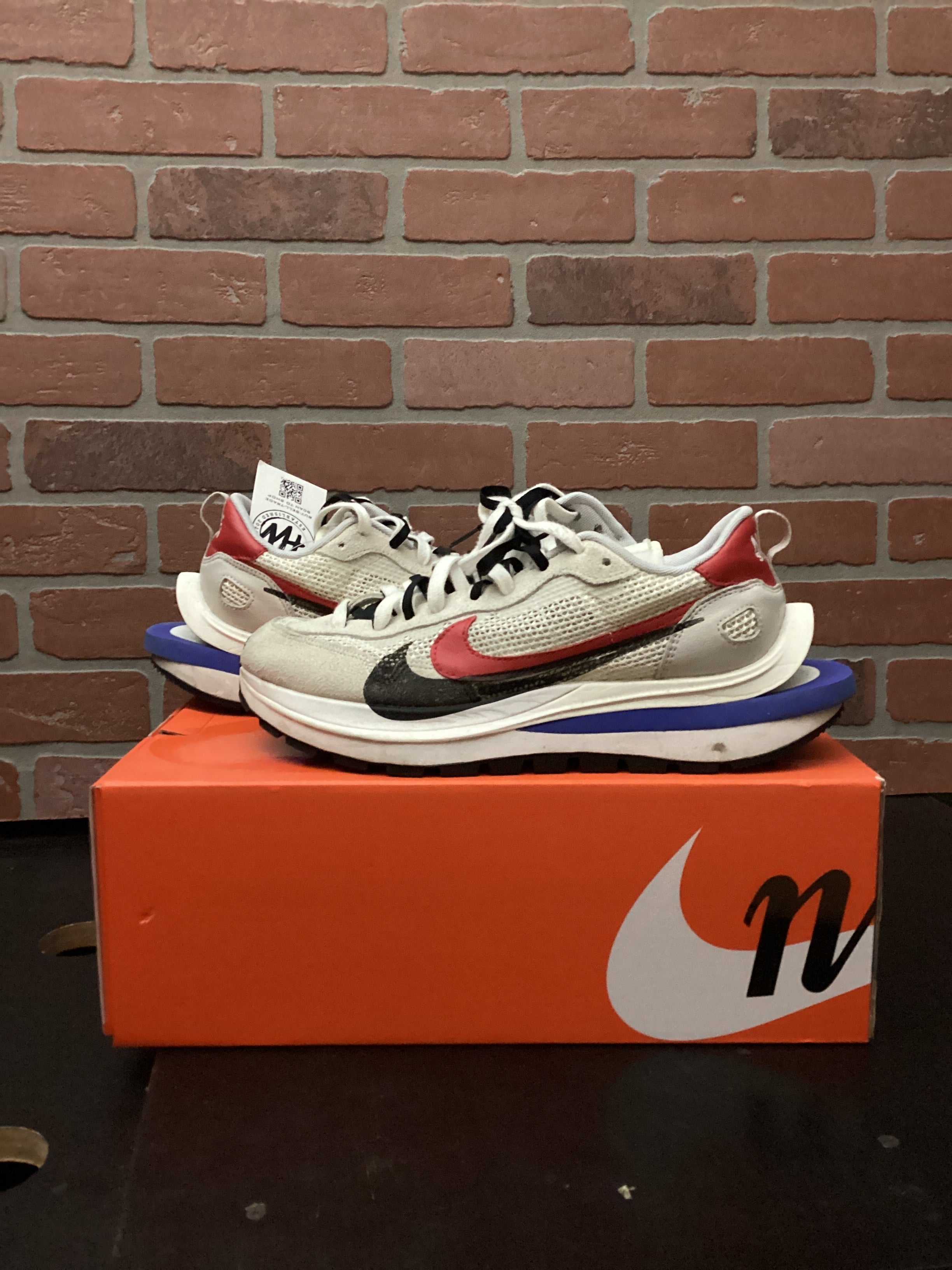 Nike X Sacai Vaporwaffle "Sport Fuchsia Game Royal” Size 11 Preowned STEAL