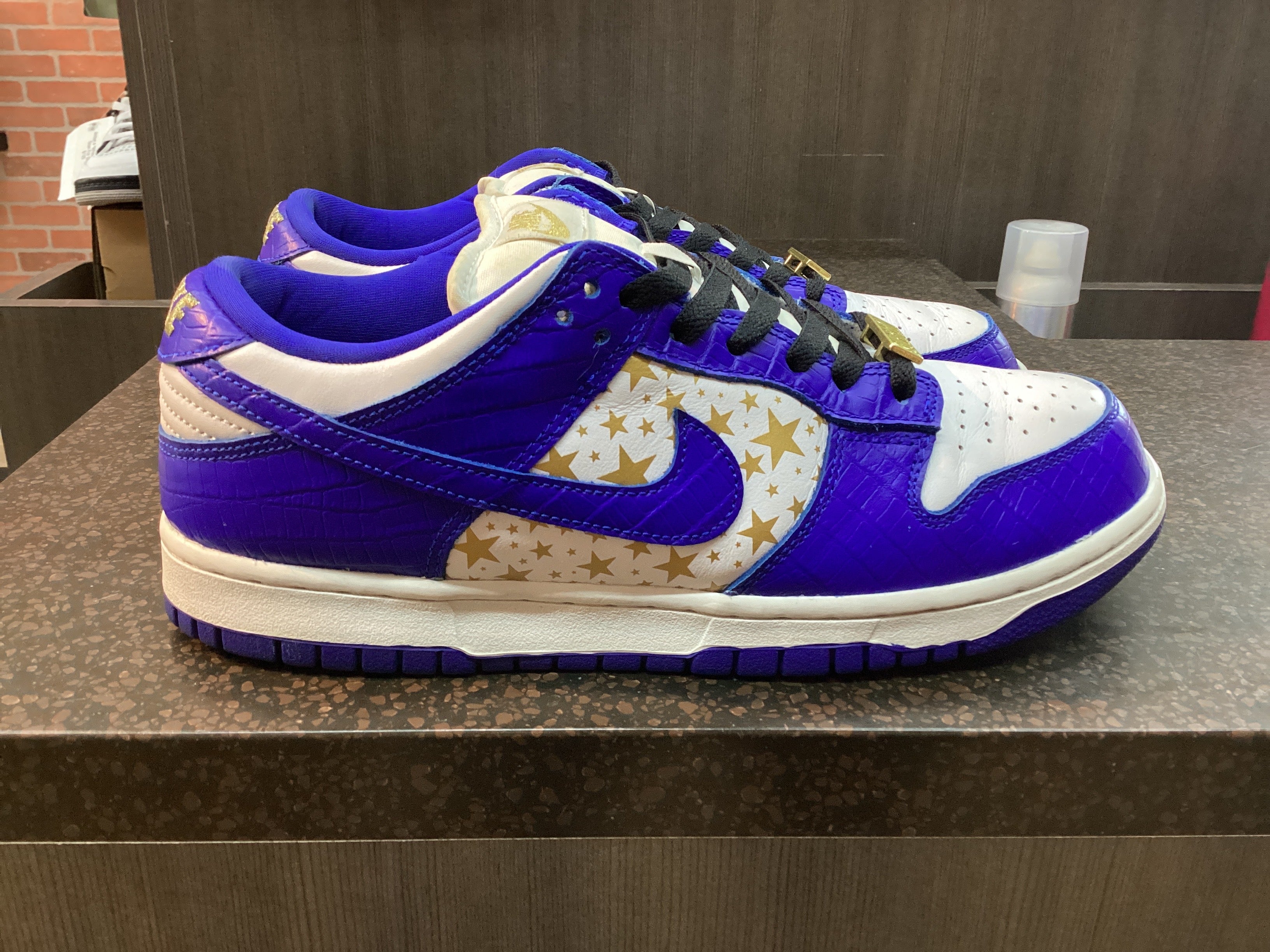 Nike SB Dunk Low x Supreme “Hyper Royal” Preowned Size 8 No Box