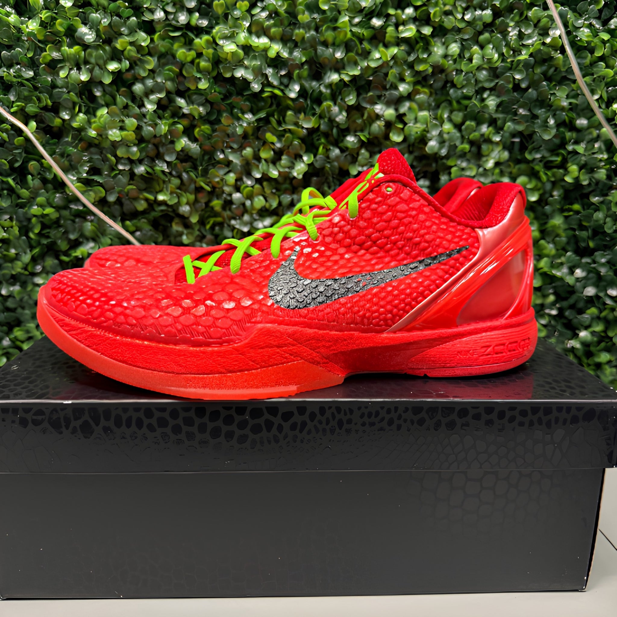Nike Kobe 6 Protro "Reverse Grinch" Size 14 Preowned