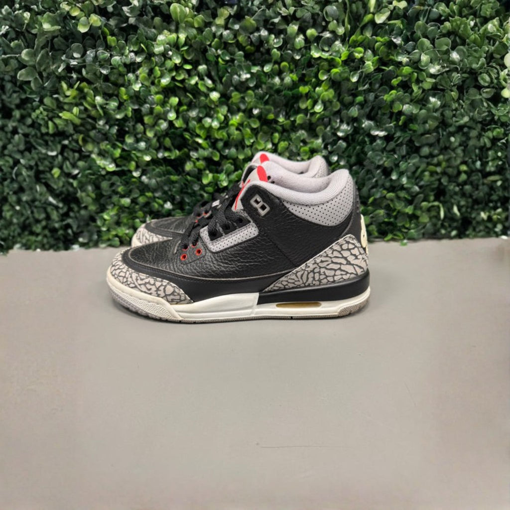Jordan 3 "Black Cement" Size 4 Preowned