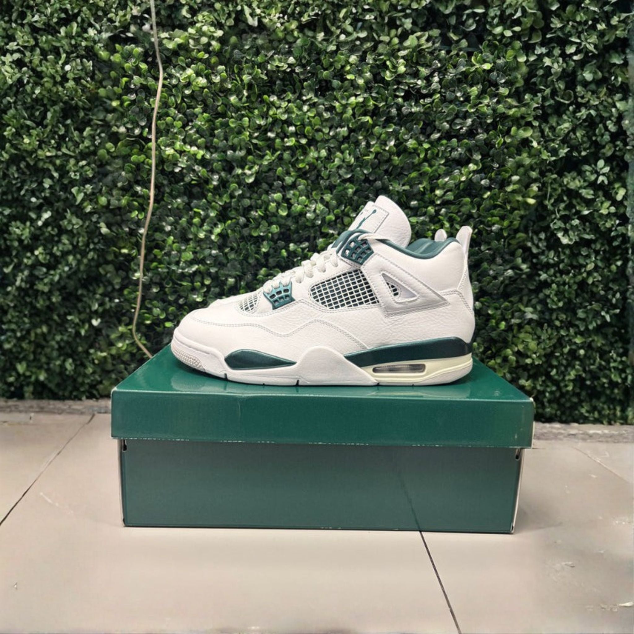 Jordan 4 Retro "Oxidized Green" Size 10 Preowned