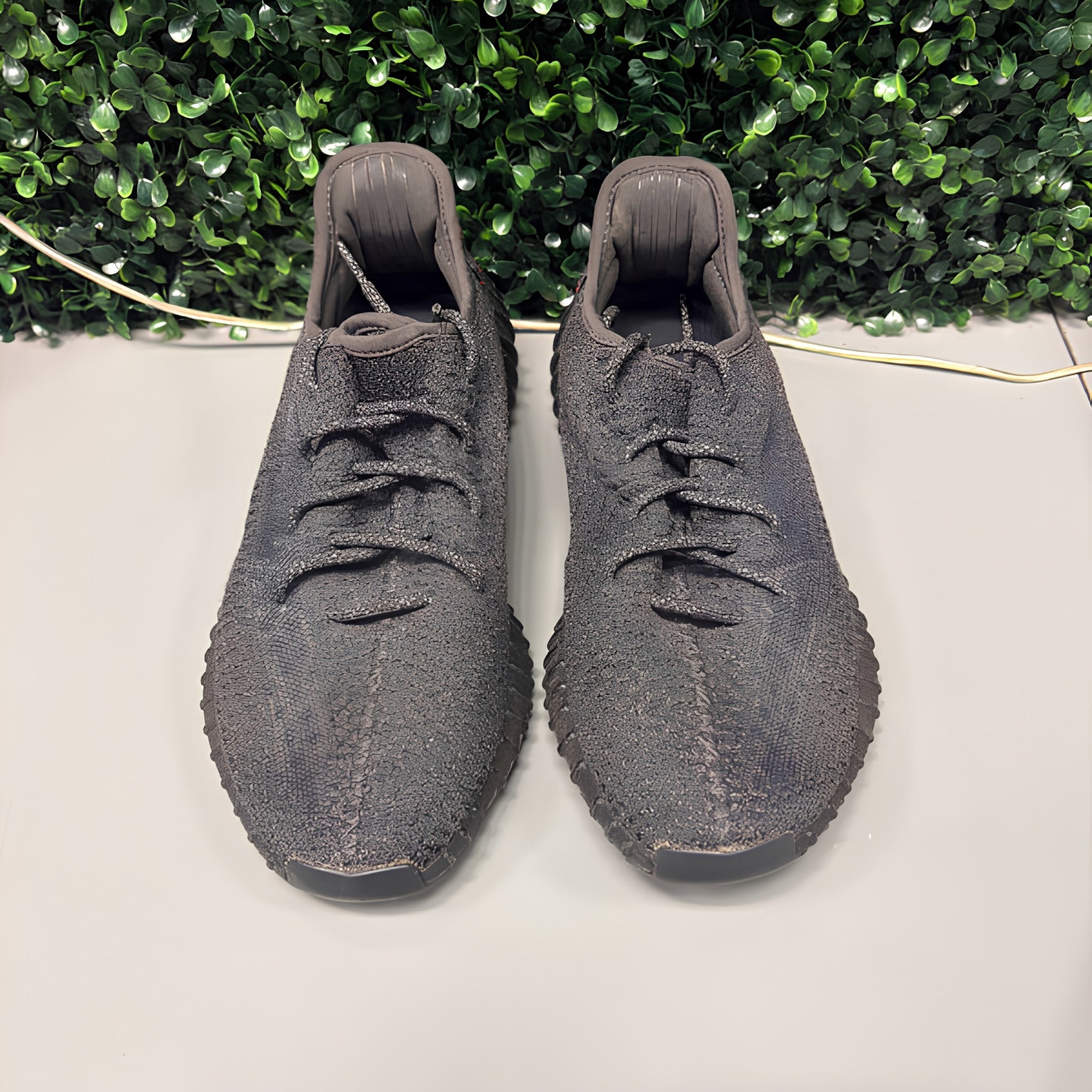 Yeezy Boost 350 V2 "Static Black (Reflective)" Size 11 Preowned (NO BOX)