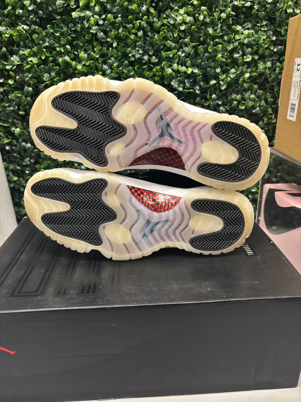 Jordan 11 "72-10" Size 10 Preowned