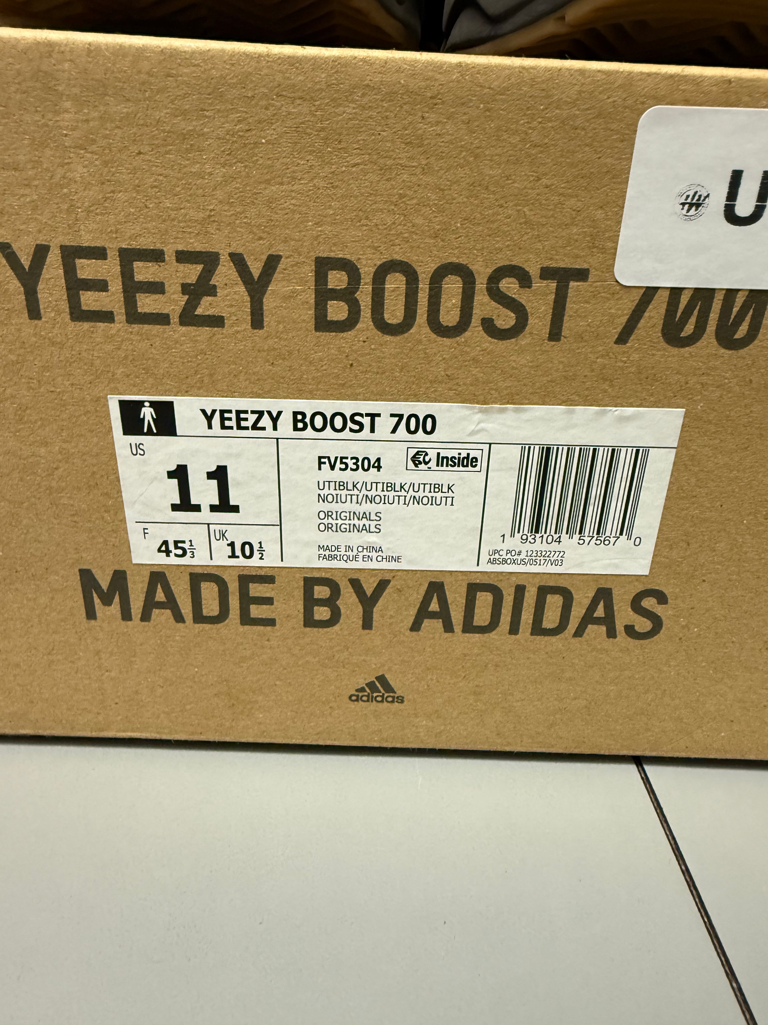 Yeezy 700 "Utility Black" Size 11 Preowned