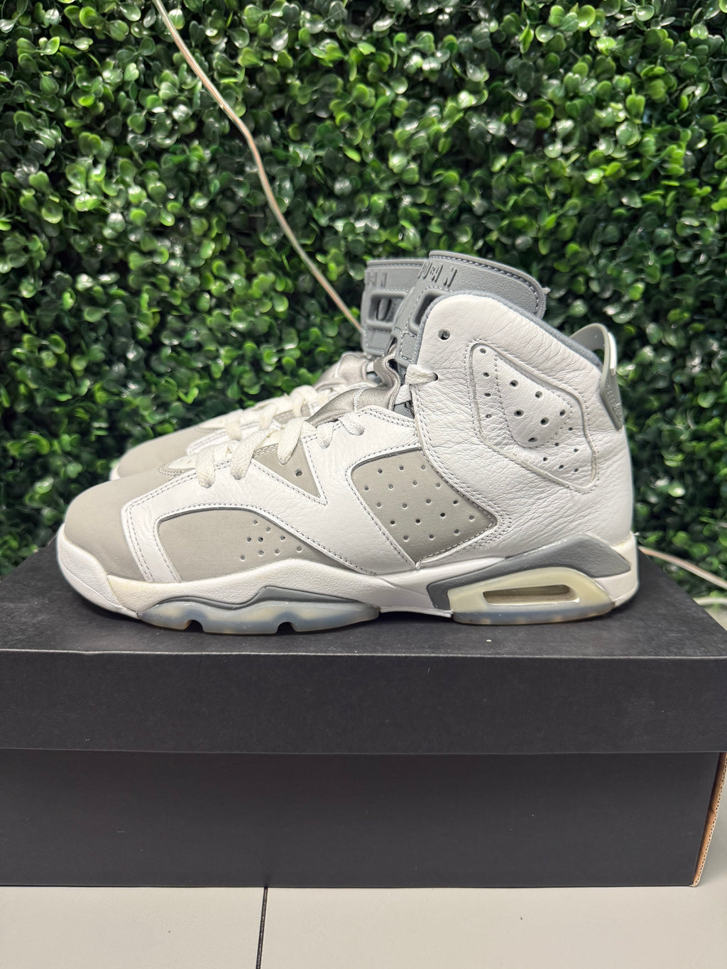 Jordan 6 "Cool Grey" Size 6Y / 7.5W Preowned