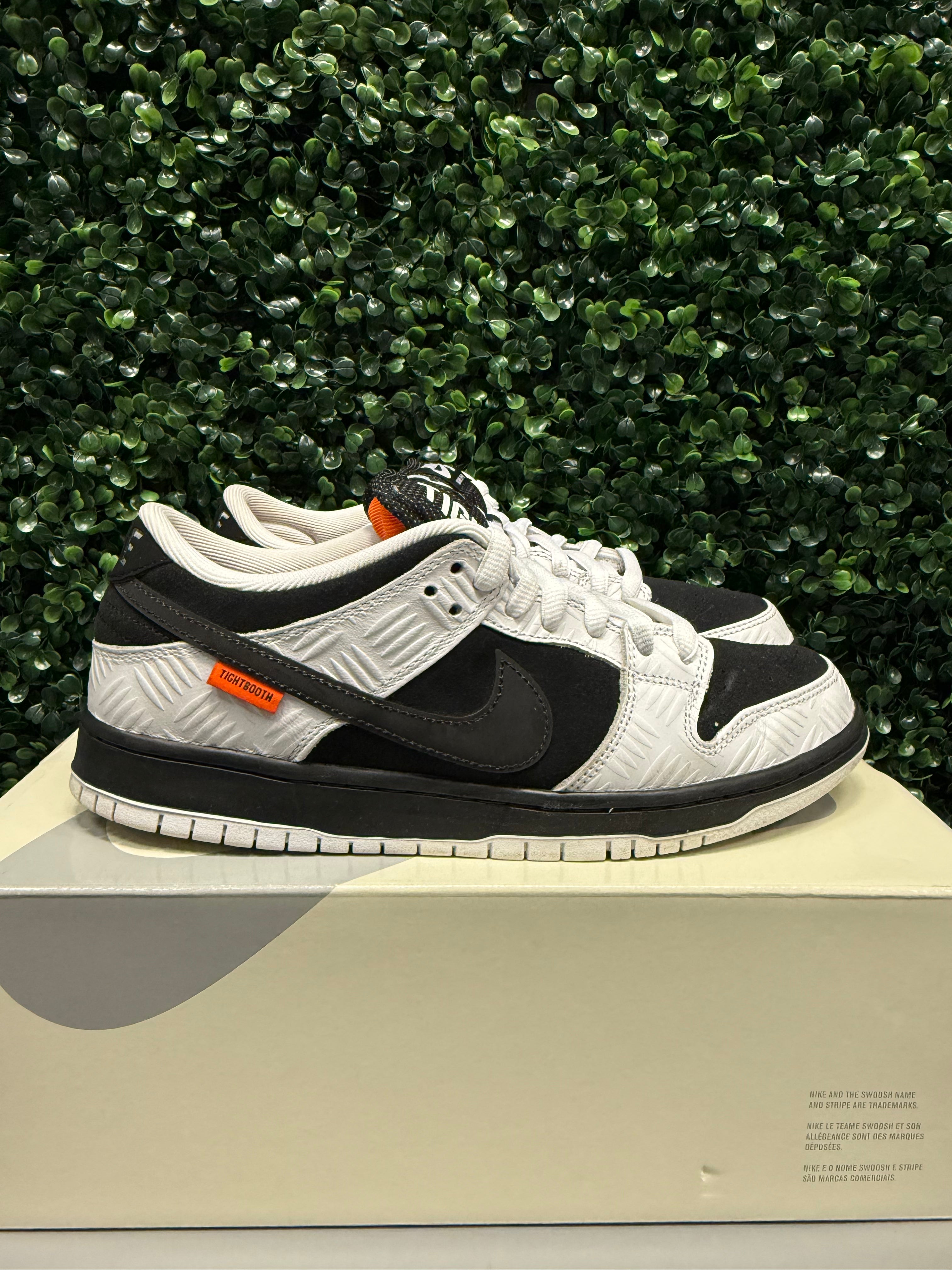 Nike SB Dunk Low "TightBooth" Size 9.5 Preowned
