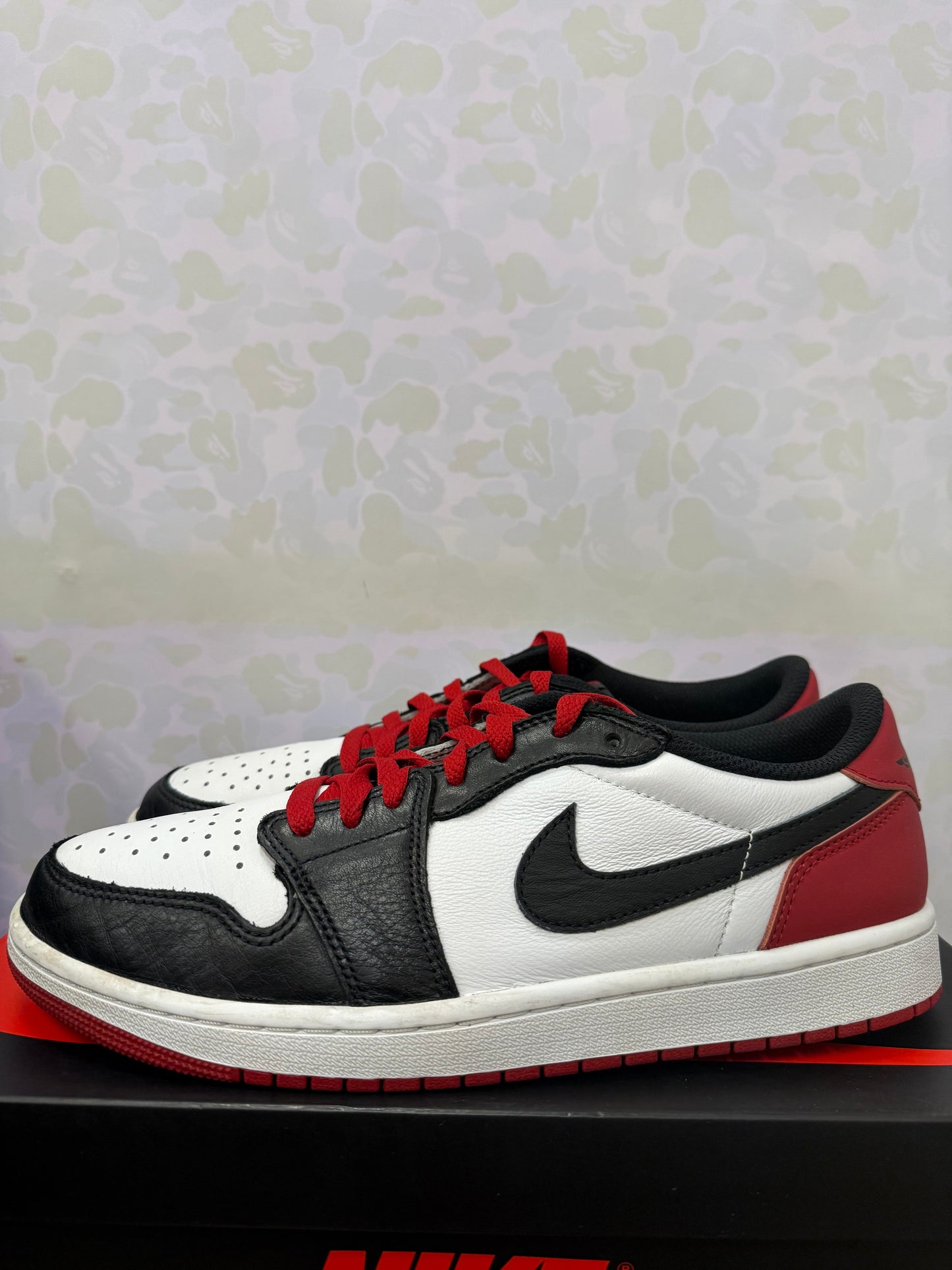 Jordan 1 Low “Black Toe” Size 10.5 Preowned