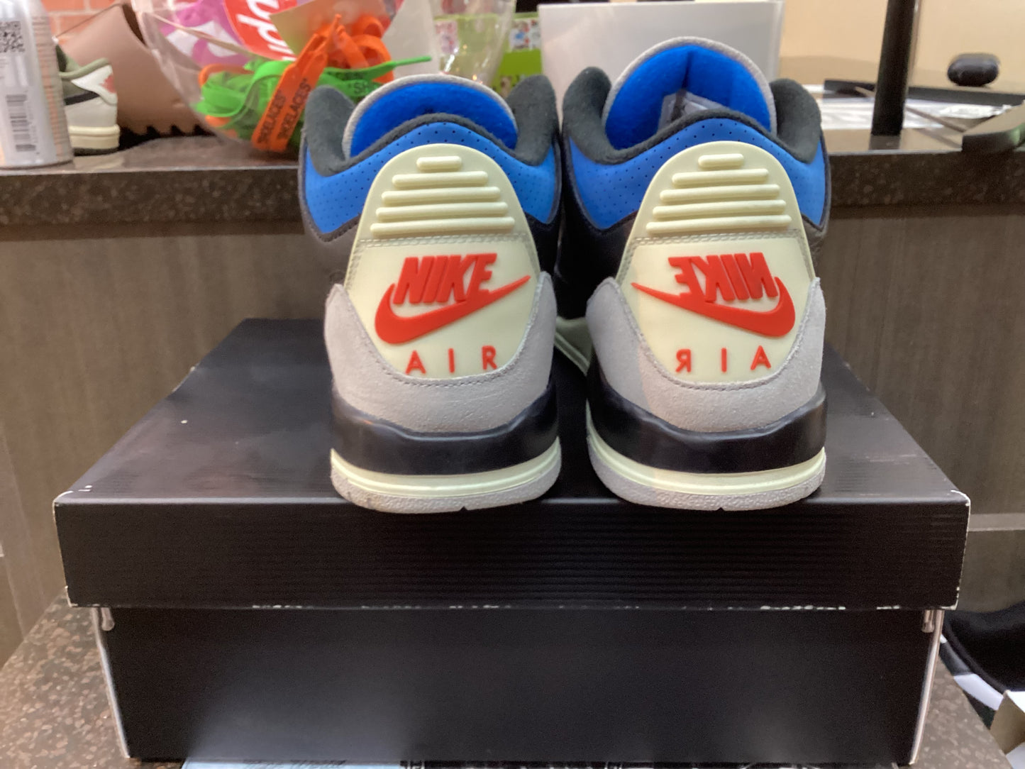 Jordan 3 "Rare Air" Size 7Y Pre Owned