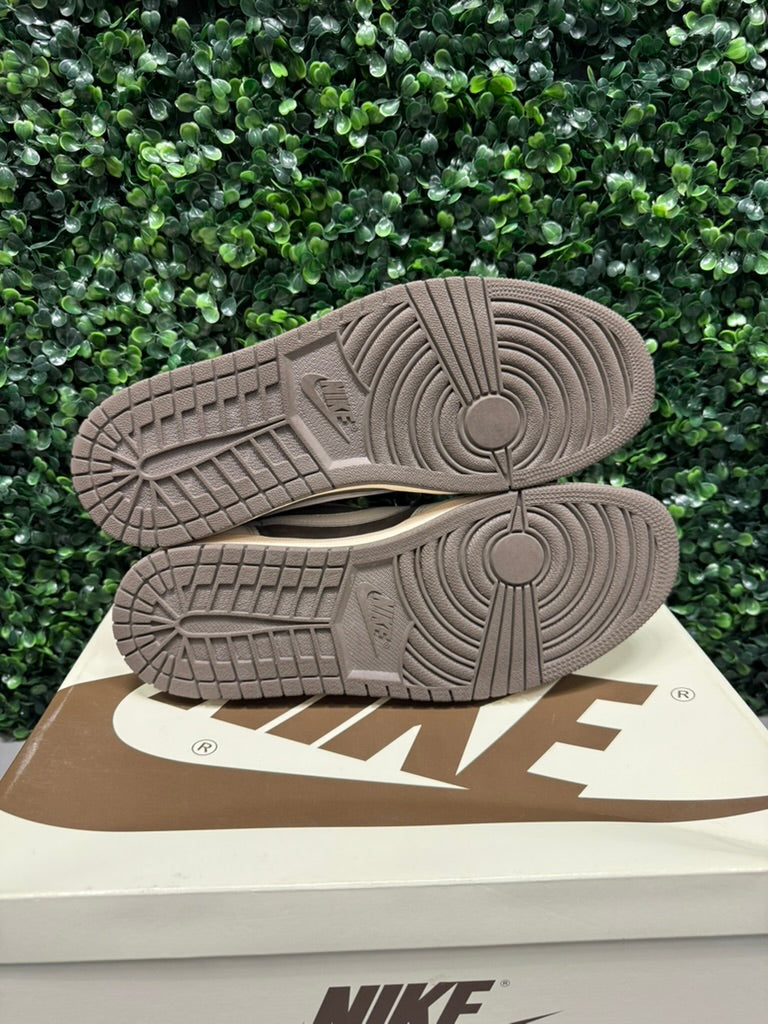 Jordan 1 Low X Travis Scott "Reverse Mocha" Size 11 Preowned