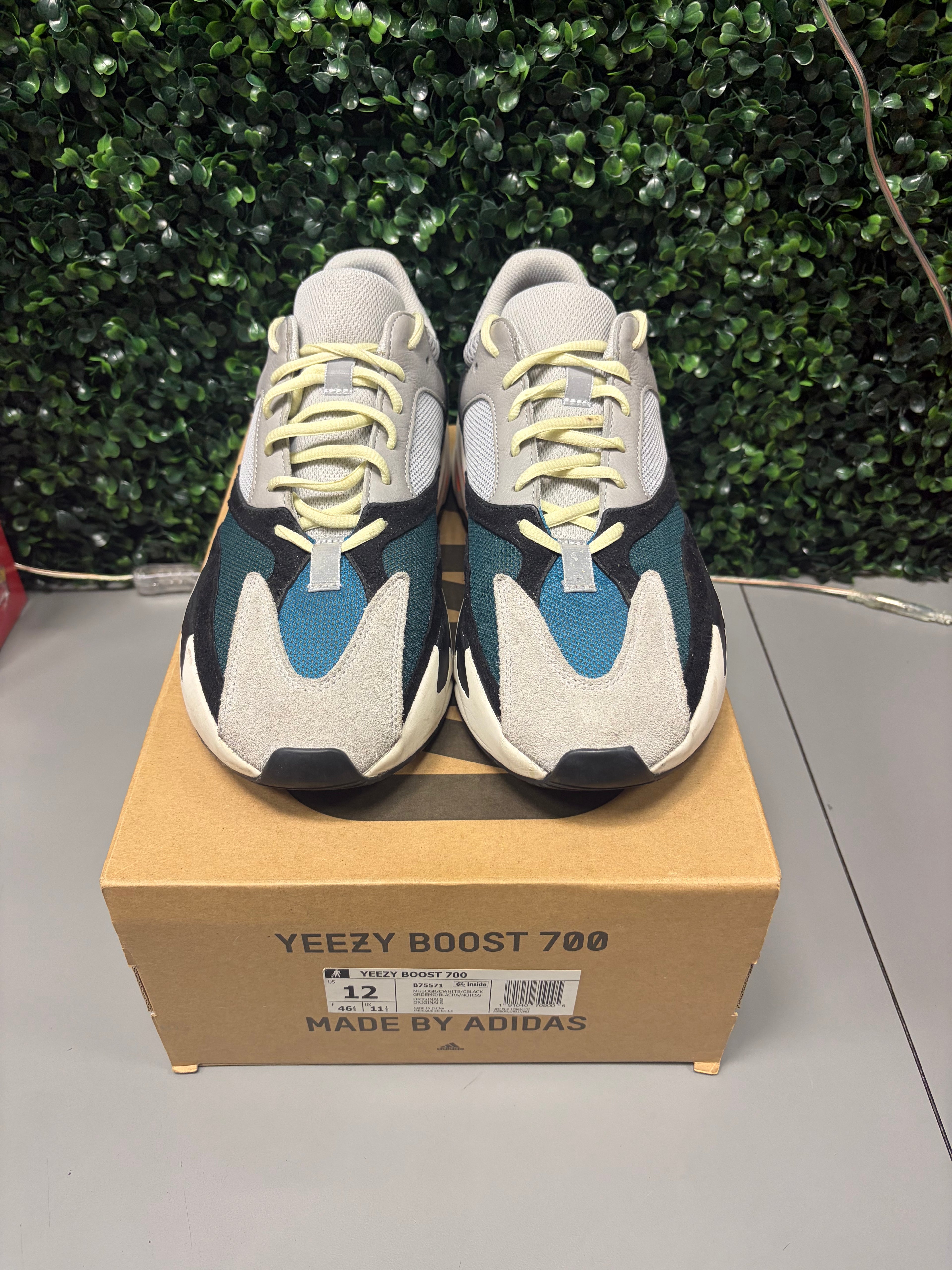 Yeezy Boost 700 "Wave Runner" Size 12 Preowned